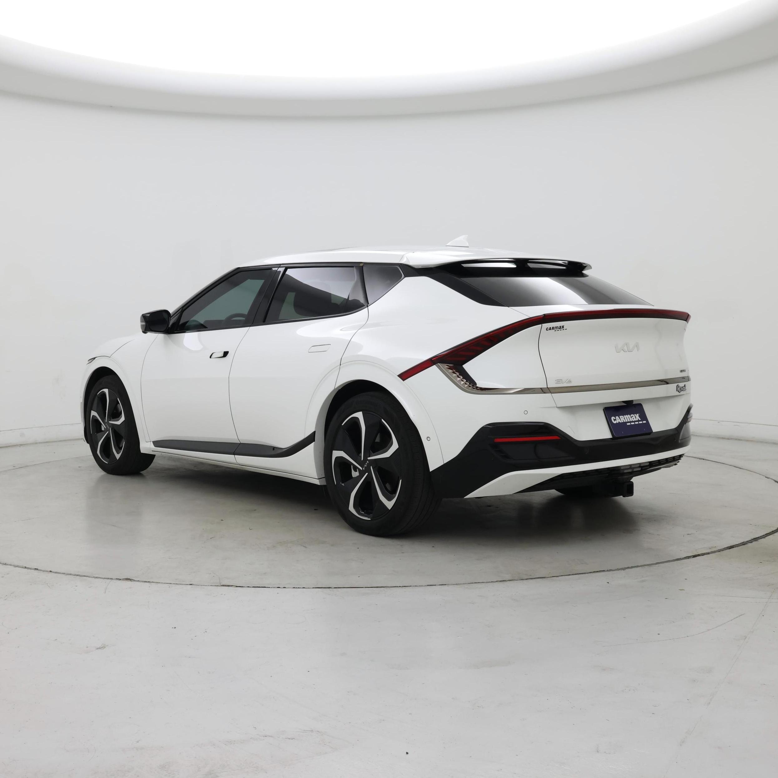 Thumbnail: 2023 Kia EV6 - 2