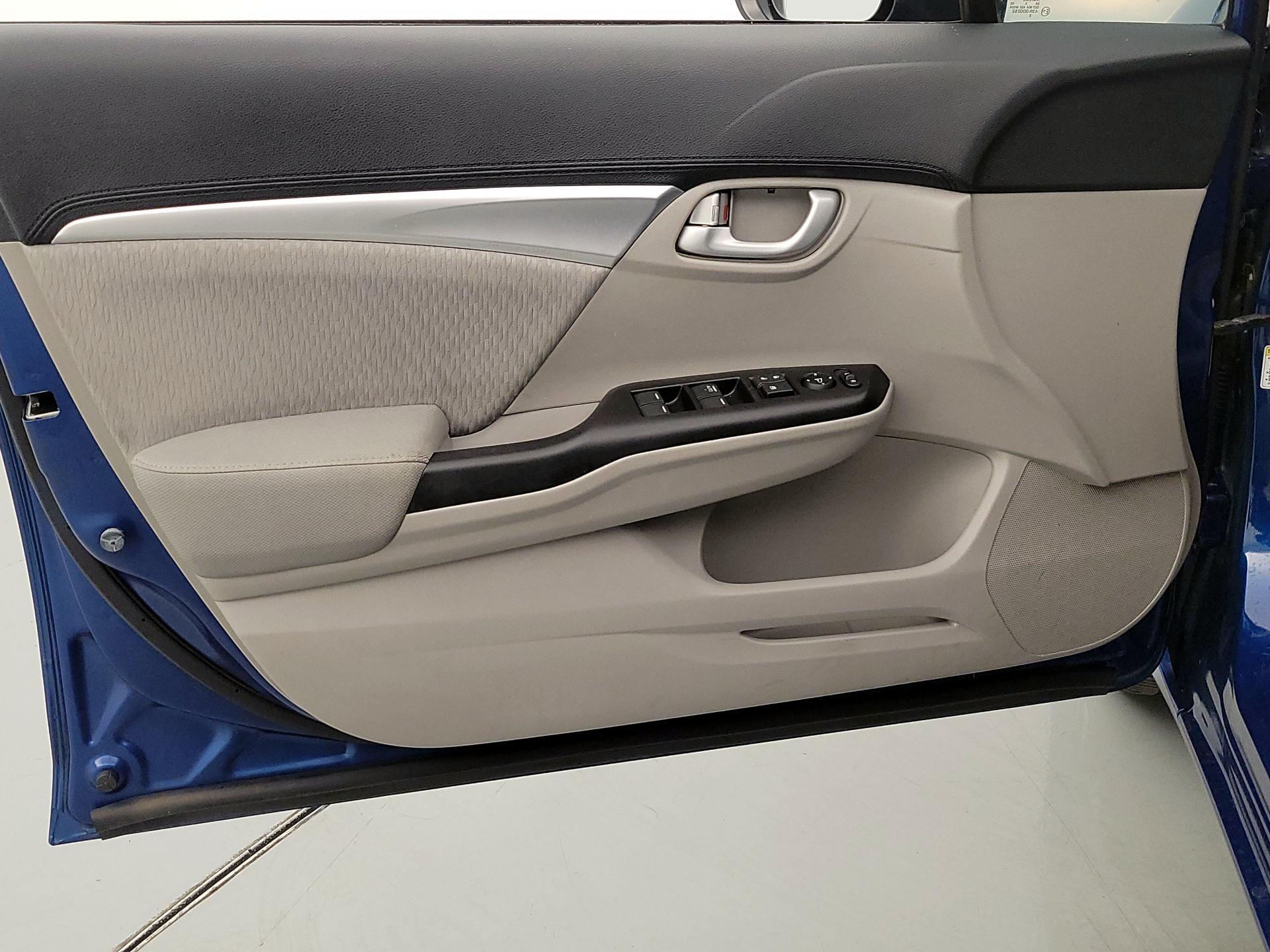 Thumbnail: 2015 Honda Civic - 12