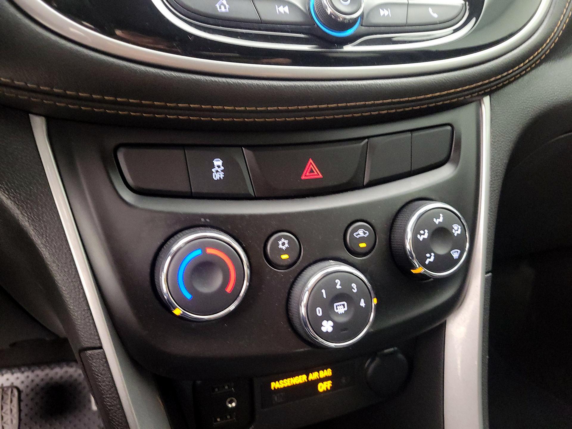 Thumbnail: 2021 Chevrolet Trax - 16