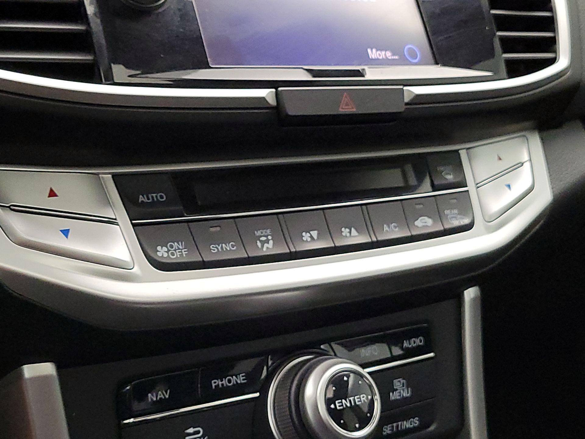Thumbnail: 2015 Honda Accord - 17