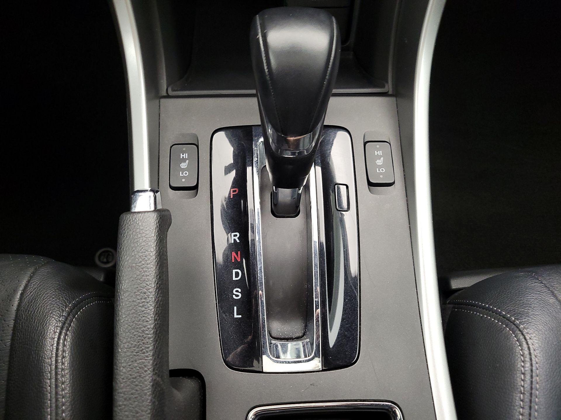 Thumbnail: 2015 Honda Accord - 18