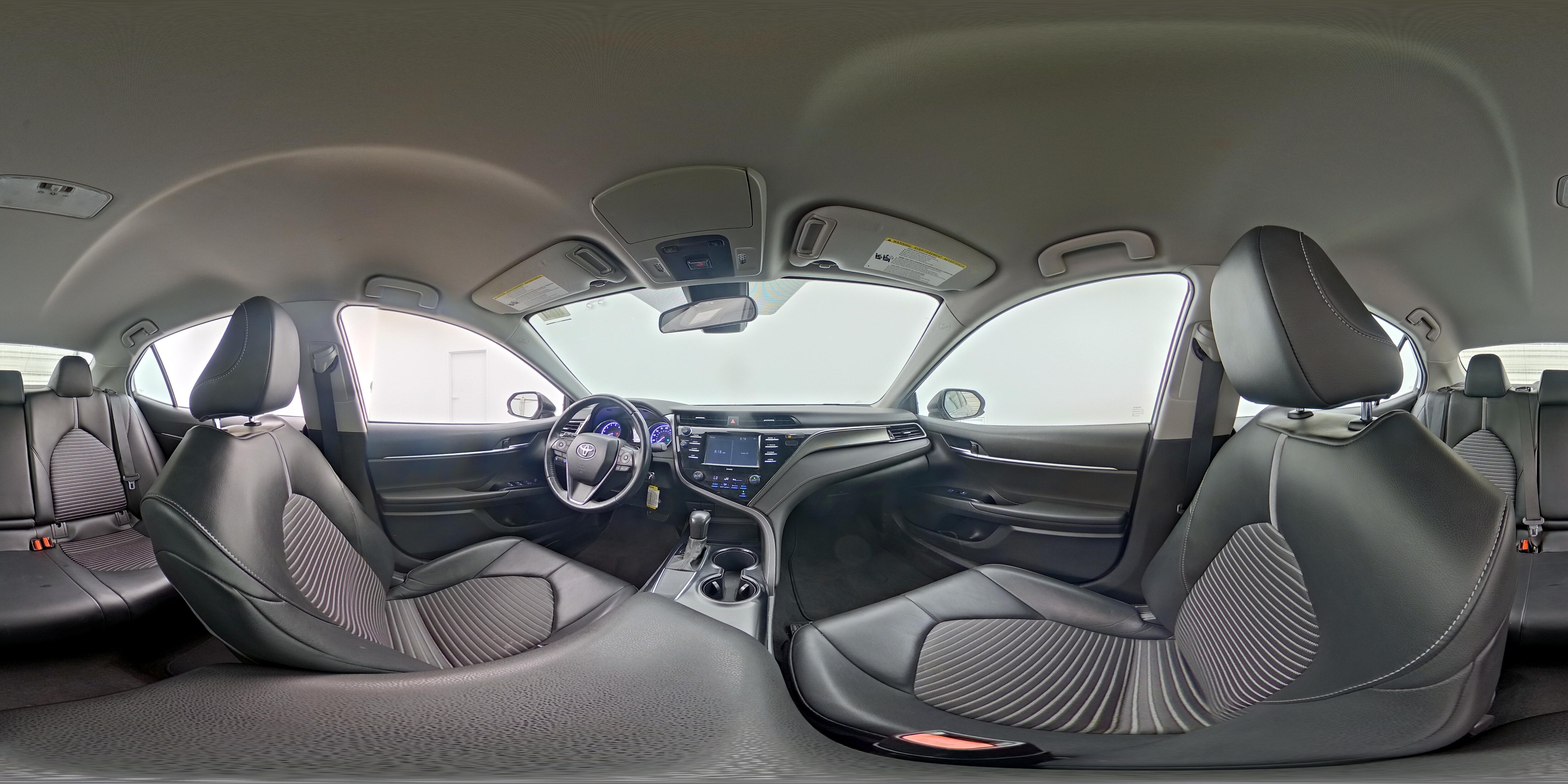 2020 Toyota Camry SE - Photo 25