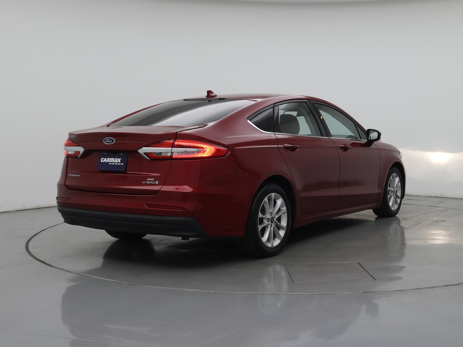 2020 Toyota Camry SE - Photo 9