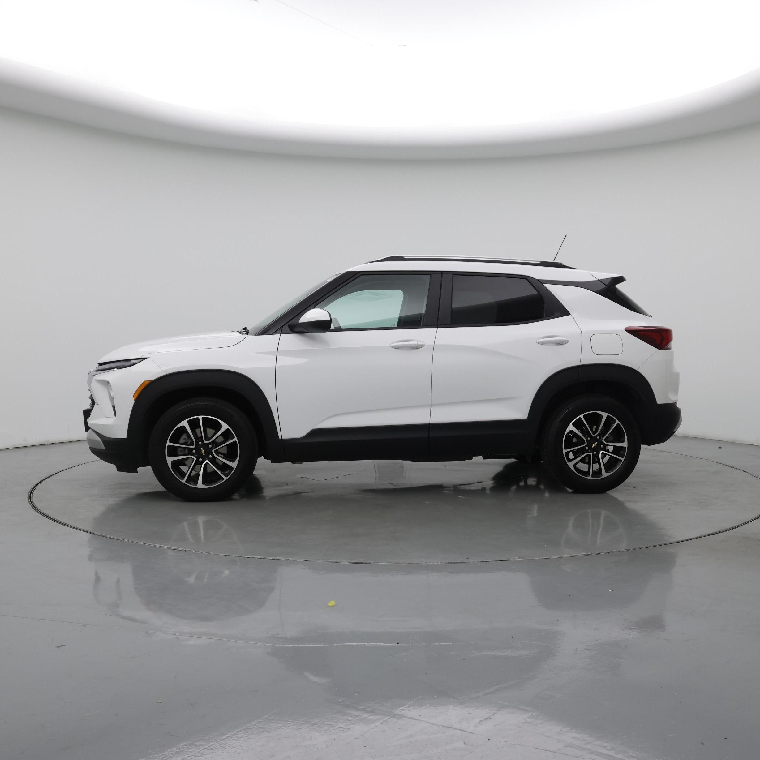 Thumbnail: 2025 Chevrolet TrailBlazer - 3