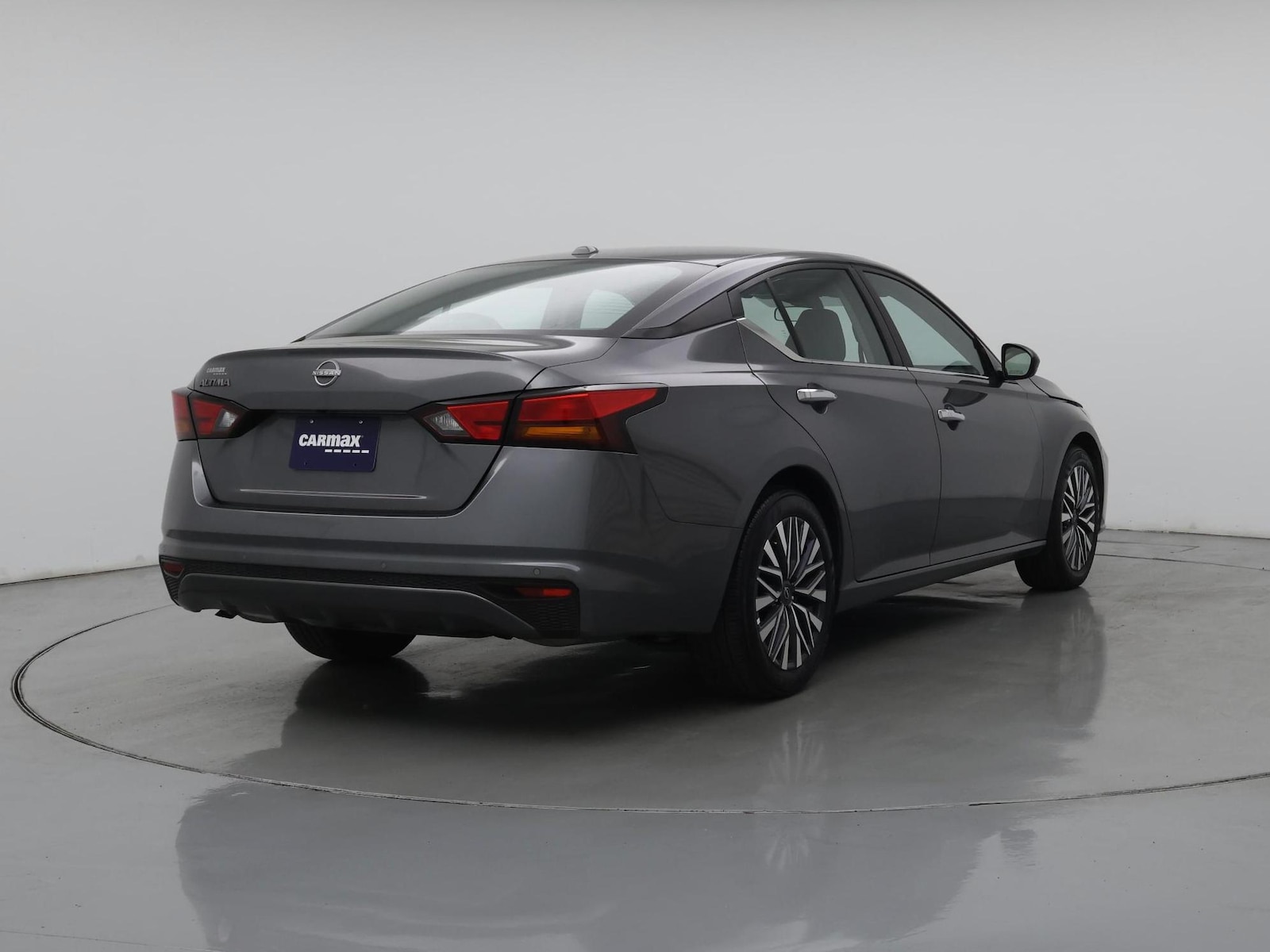 2025 Nissan Altima SV - Photo 9