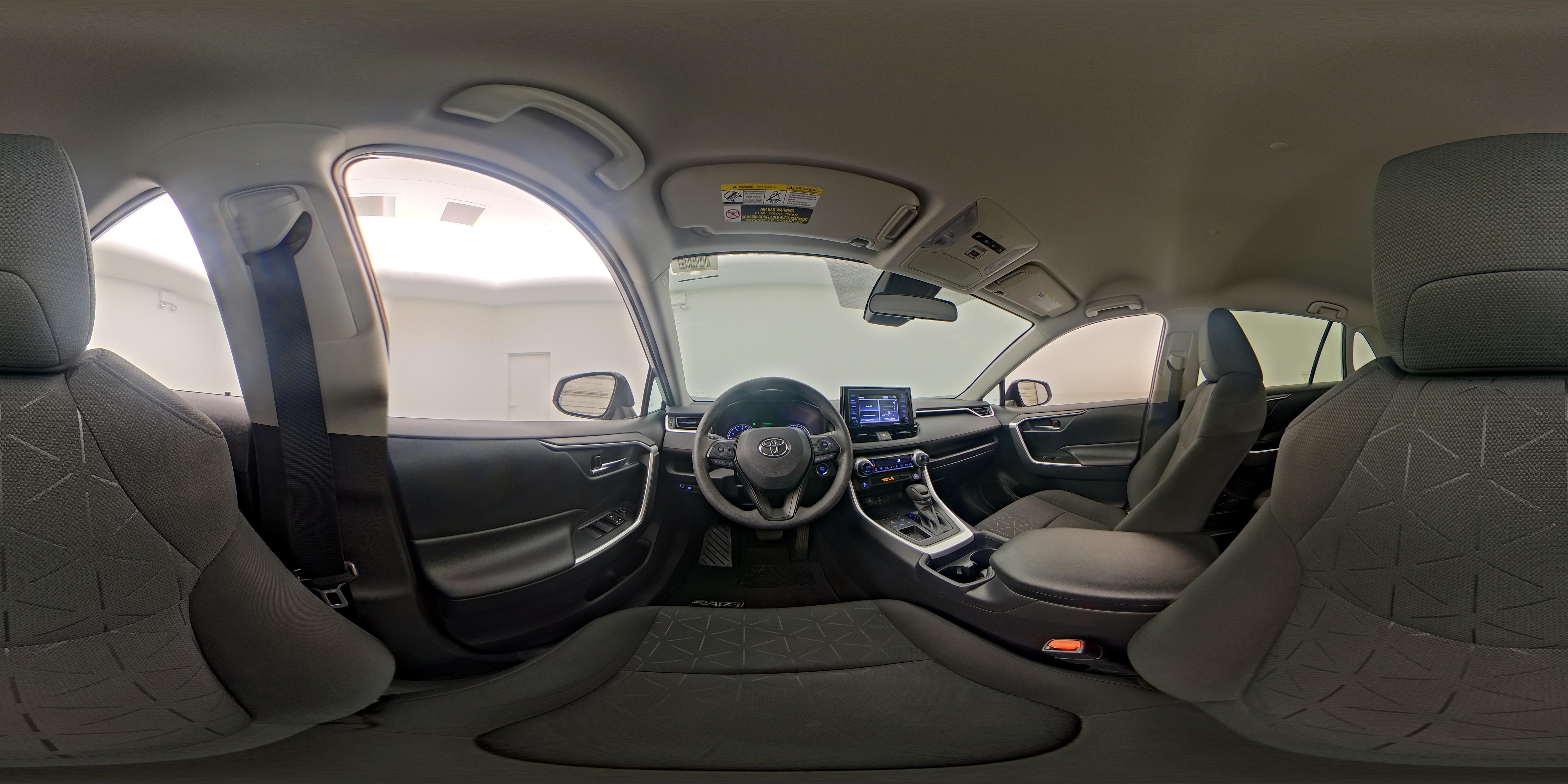2020 Toyota RAV4 XLE - Photo 26