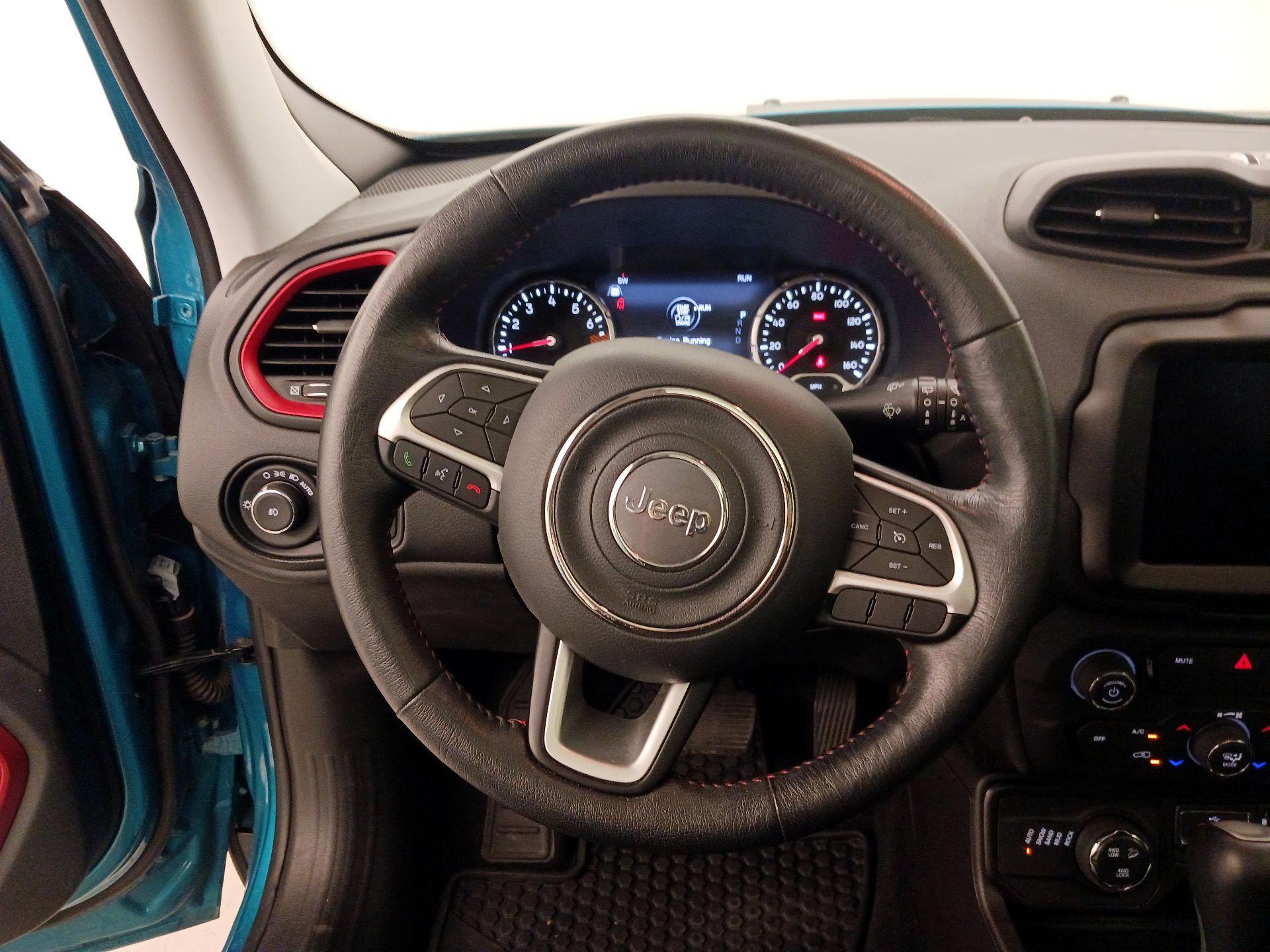 Thumbnail: 2021 Jeep Renegade - 10