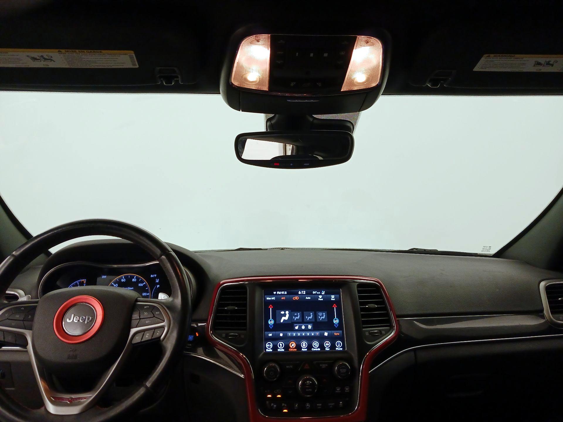 Thumbnail: 2018 Jeep Grand Cherokee - 9