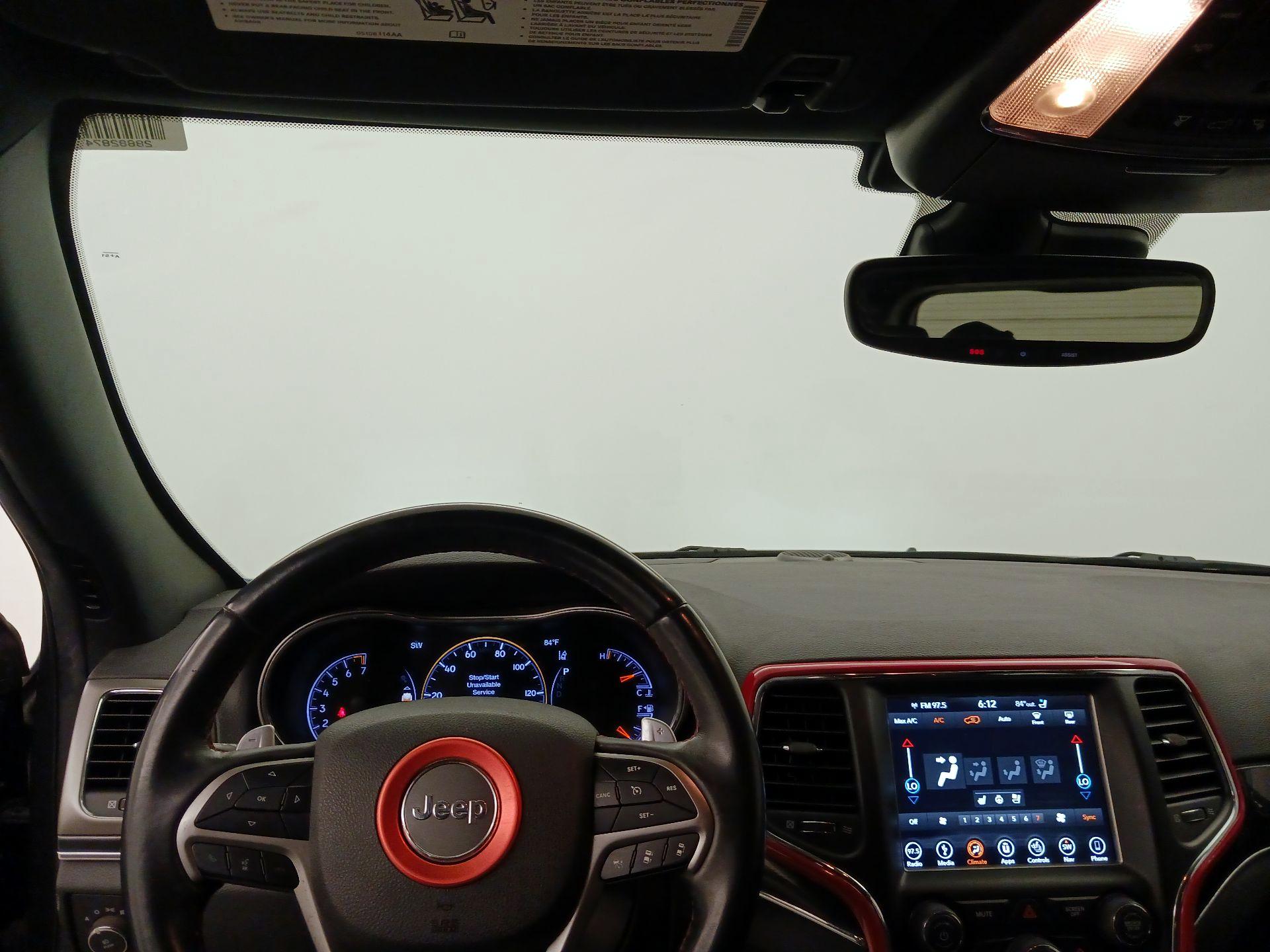 Thumbnail: 2018 Jeep Grand Cherokee - 10