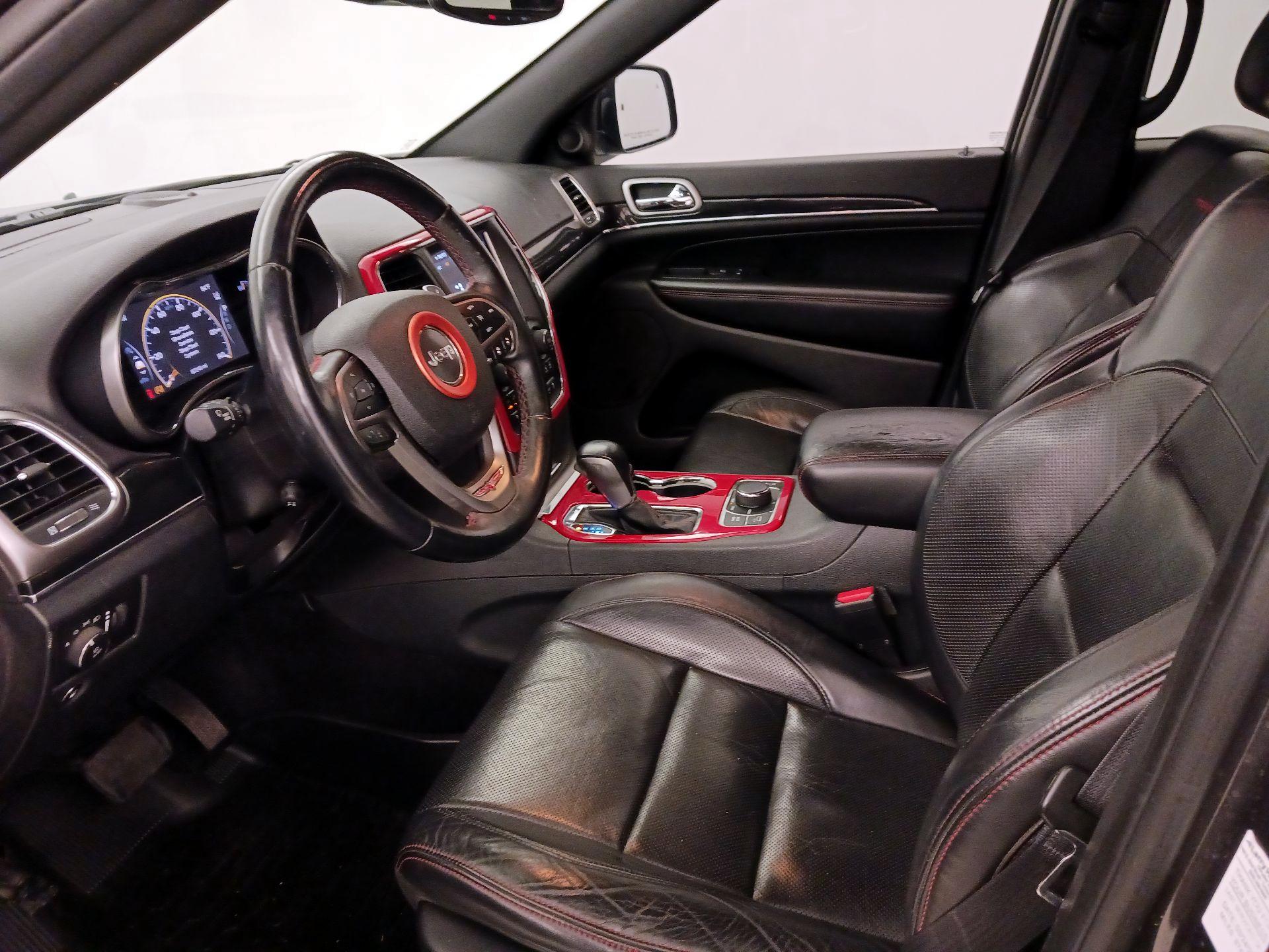 Thumbnail: 2018 Jeep Grand Cherokee - 11