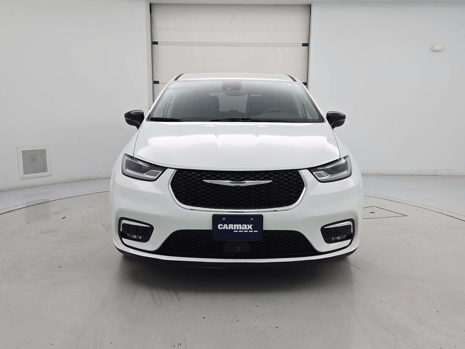 Thumbnail: 2024 Chrysler Pacifica - 2