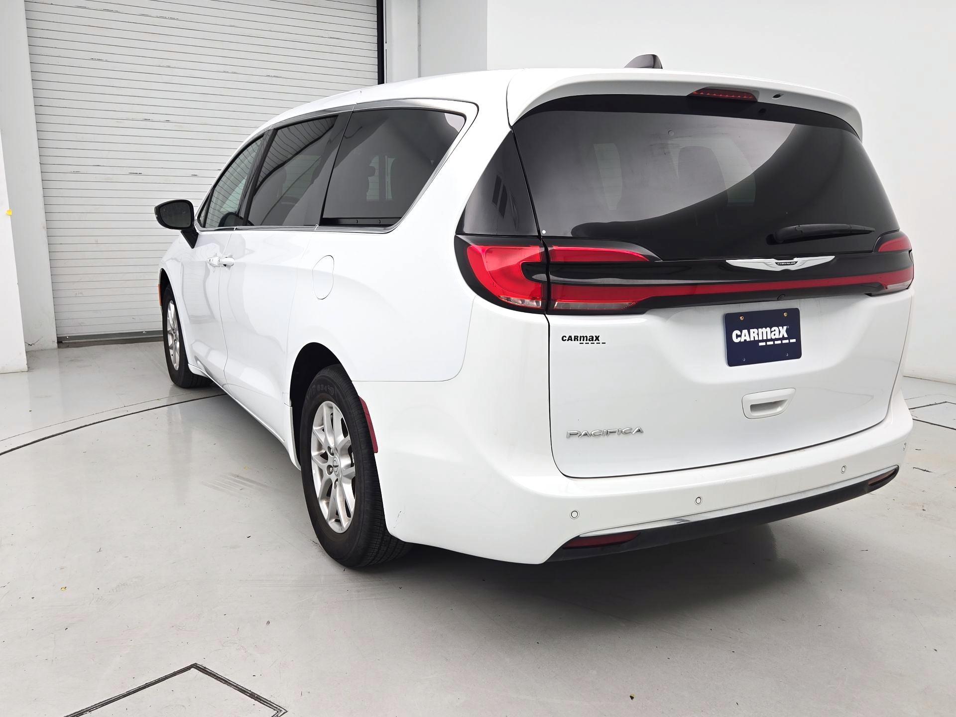 Thumbnail: 2024 Chrysler Pacifica - 7
