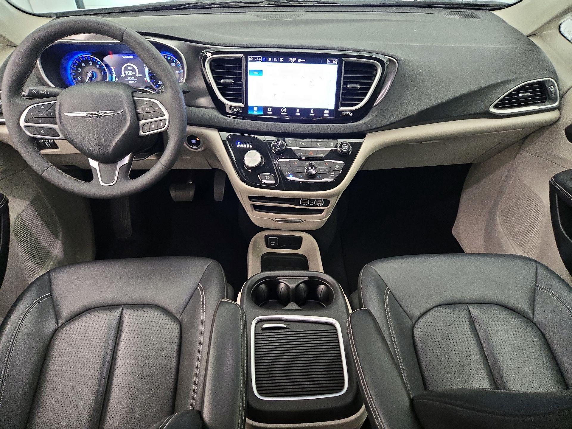 Thumbnail: 2024 Chrysler Pacifica - 8