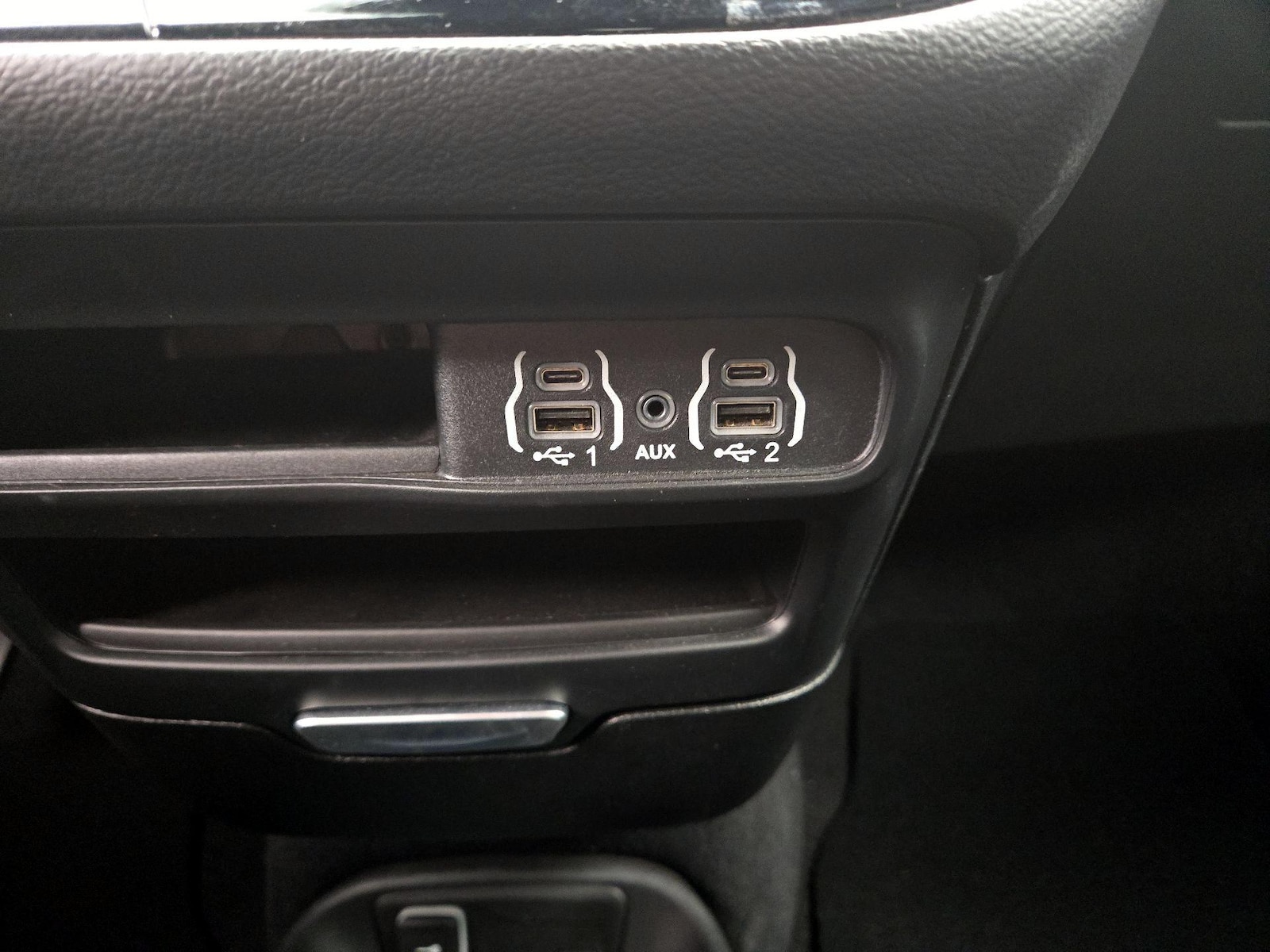 2025 Chrysler Pacifica Select - Photo 19