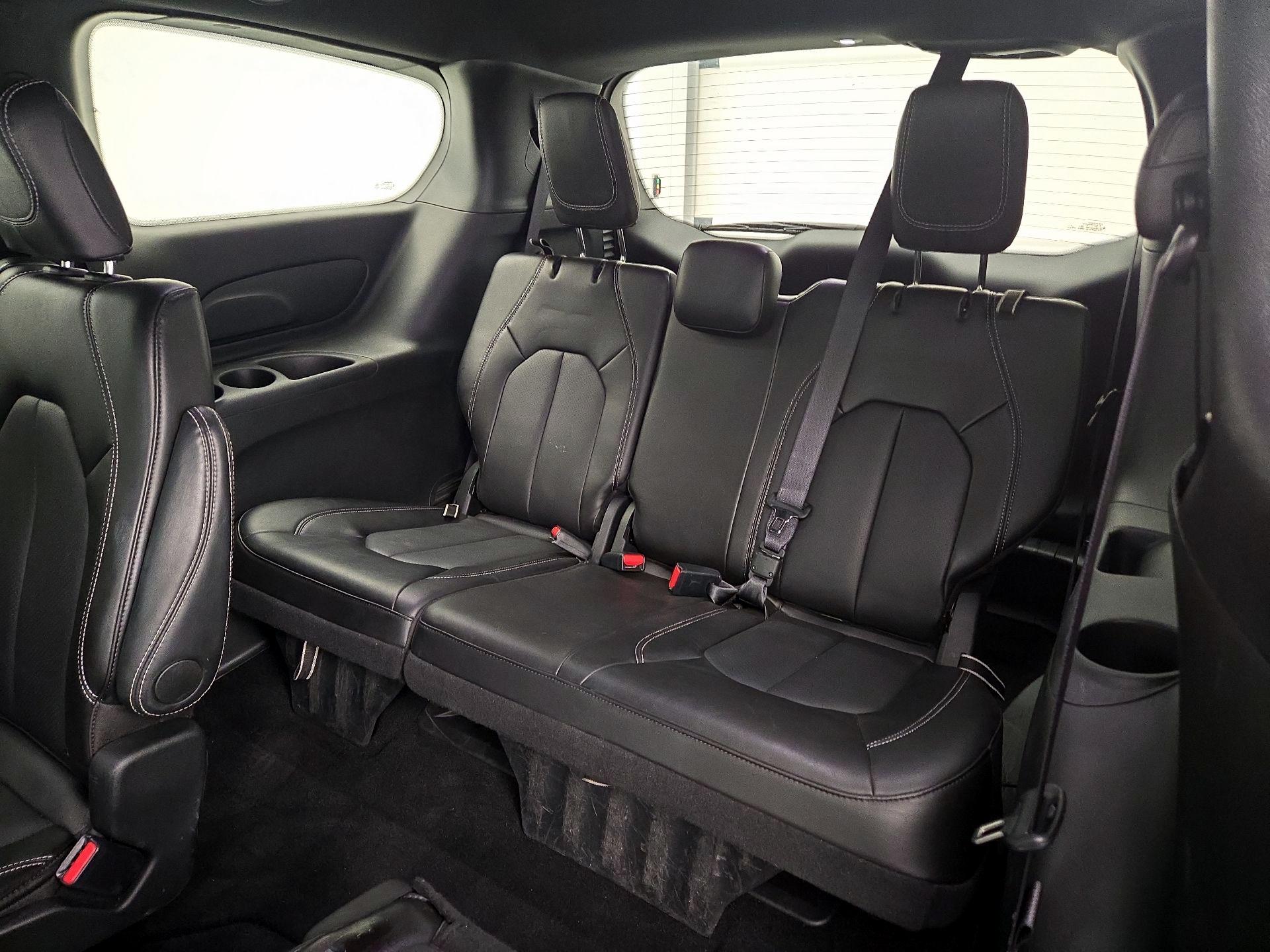 Thumbnail: 2025 Chrysler Pacifica - 20