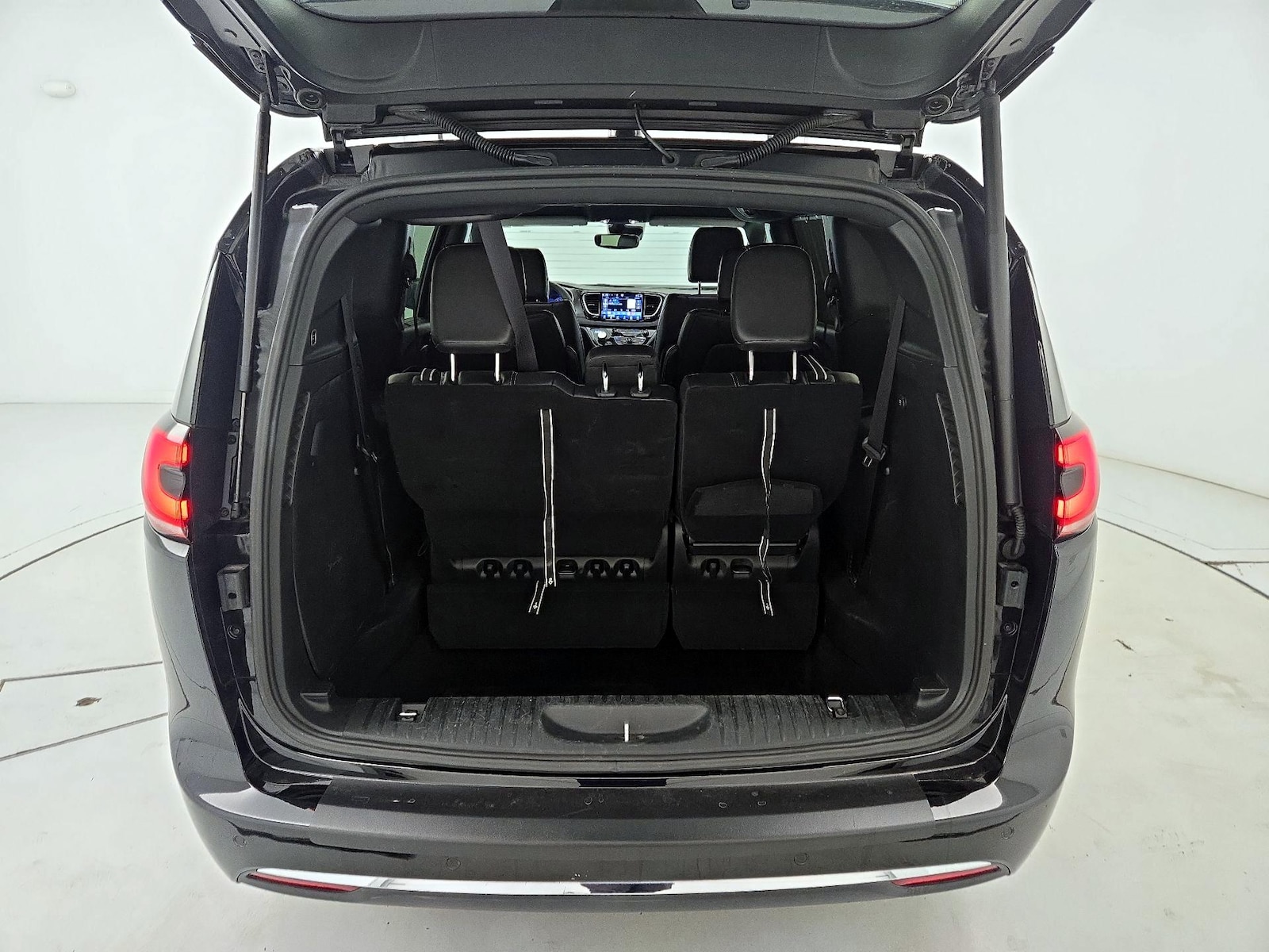 2025 Chrysler Pacifica Select - Photo 22
