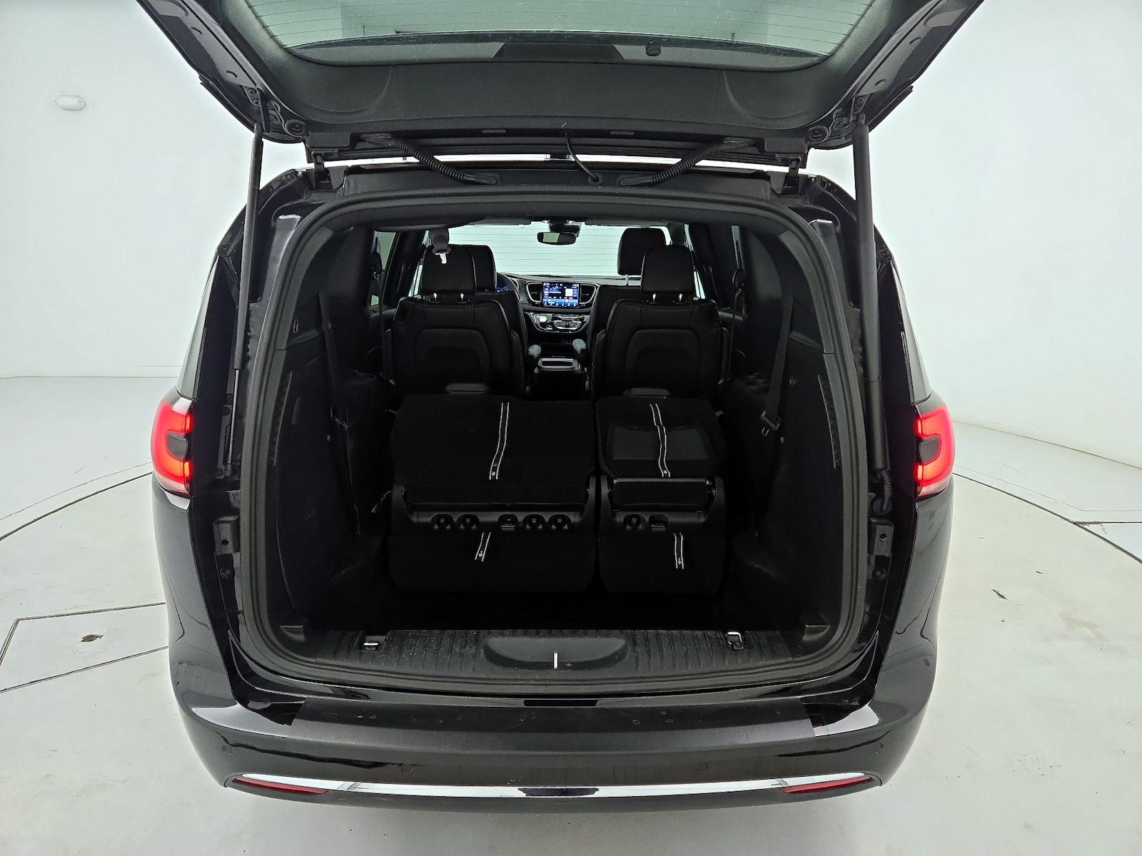 2025 Chrysler Pacifica Select - Photo 23