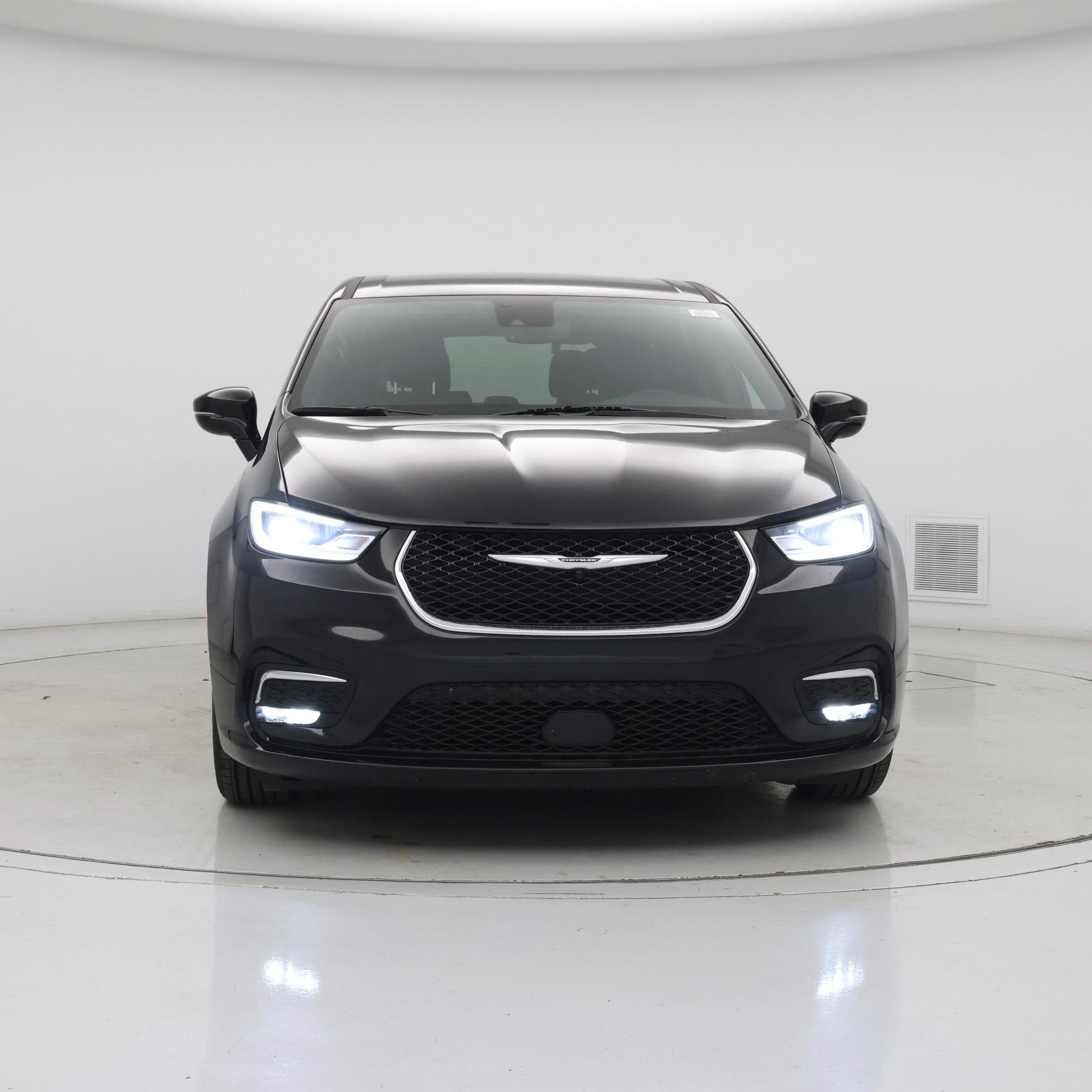 Thumbnail: 2025 Chrysler Pacifica - 5