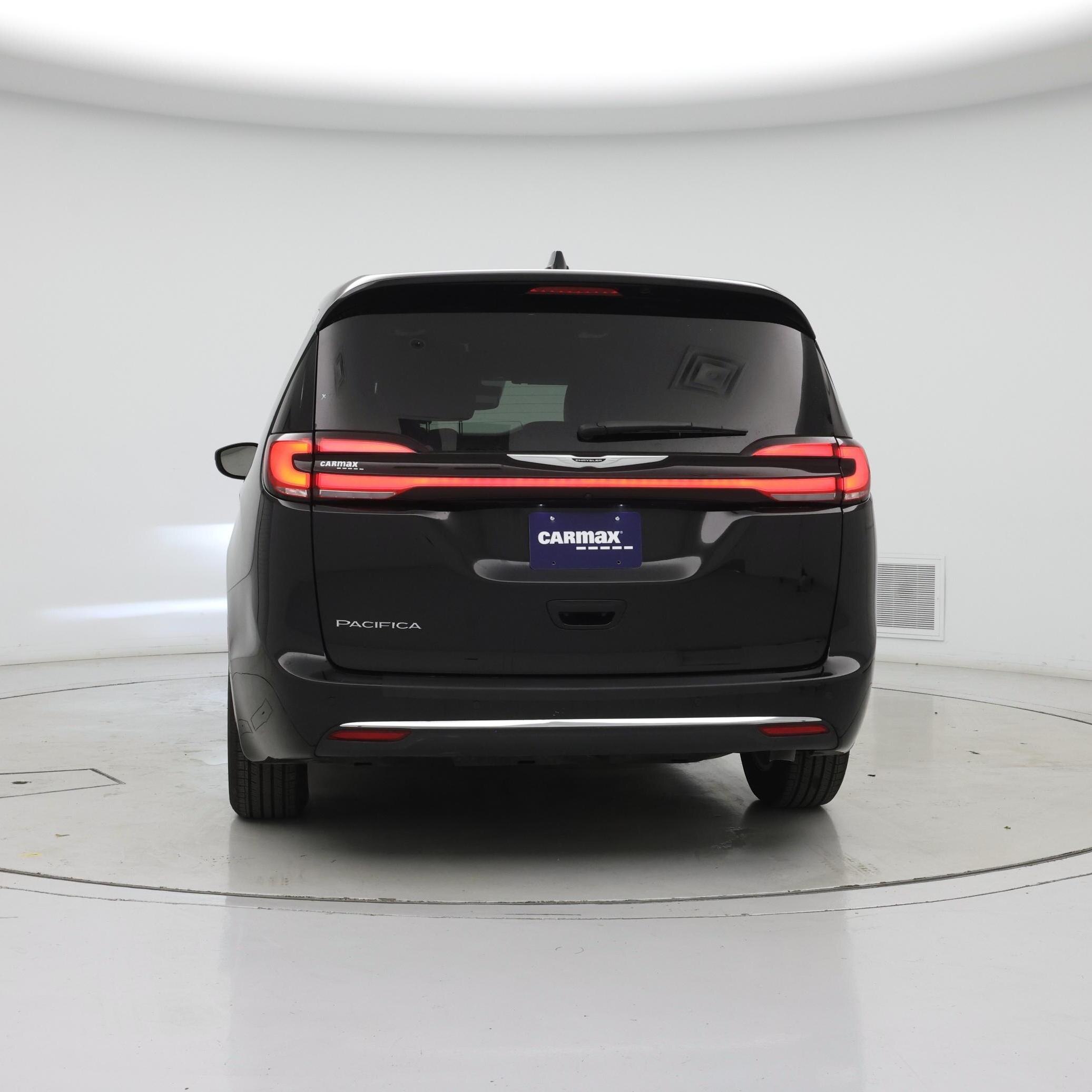 Thumbnail: 2025 Chrysler Pacifica - 6