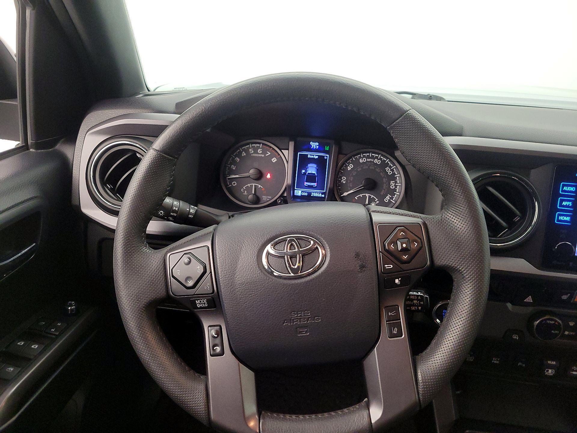 Thumbnail: 2018 Toyota Tacoma - 10