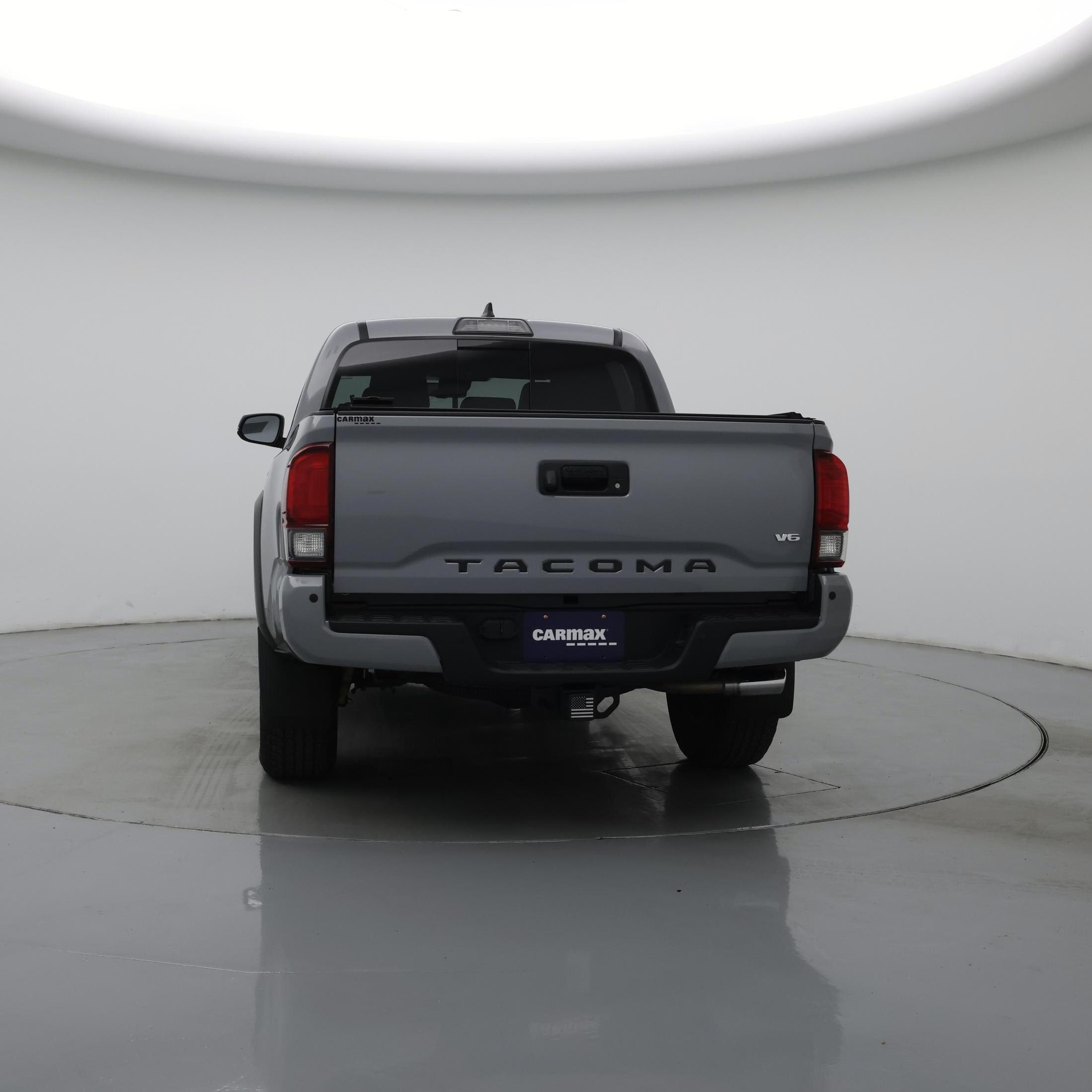 Thumbnail: 2018 Toyota Tacoma - 6