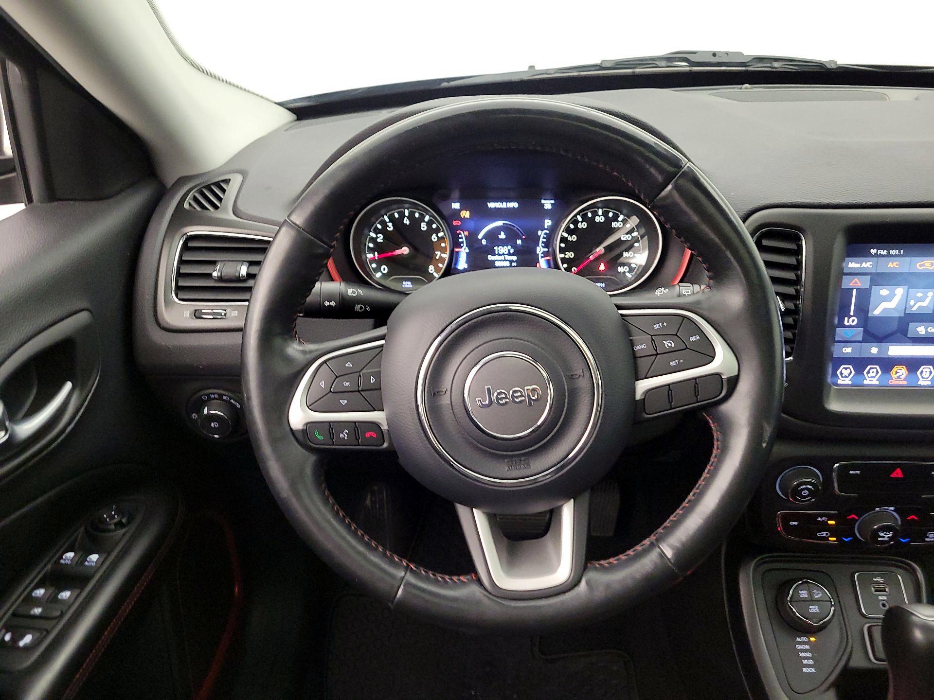 Thumbnail: 2018 Jeep Compass - 10