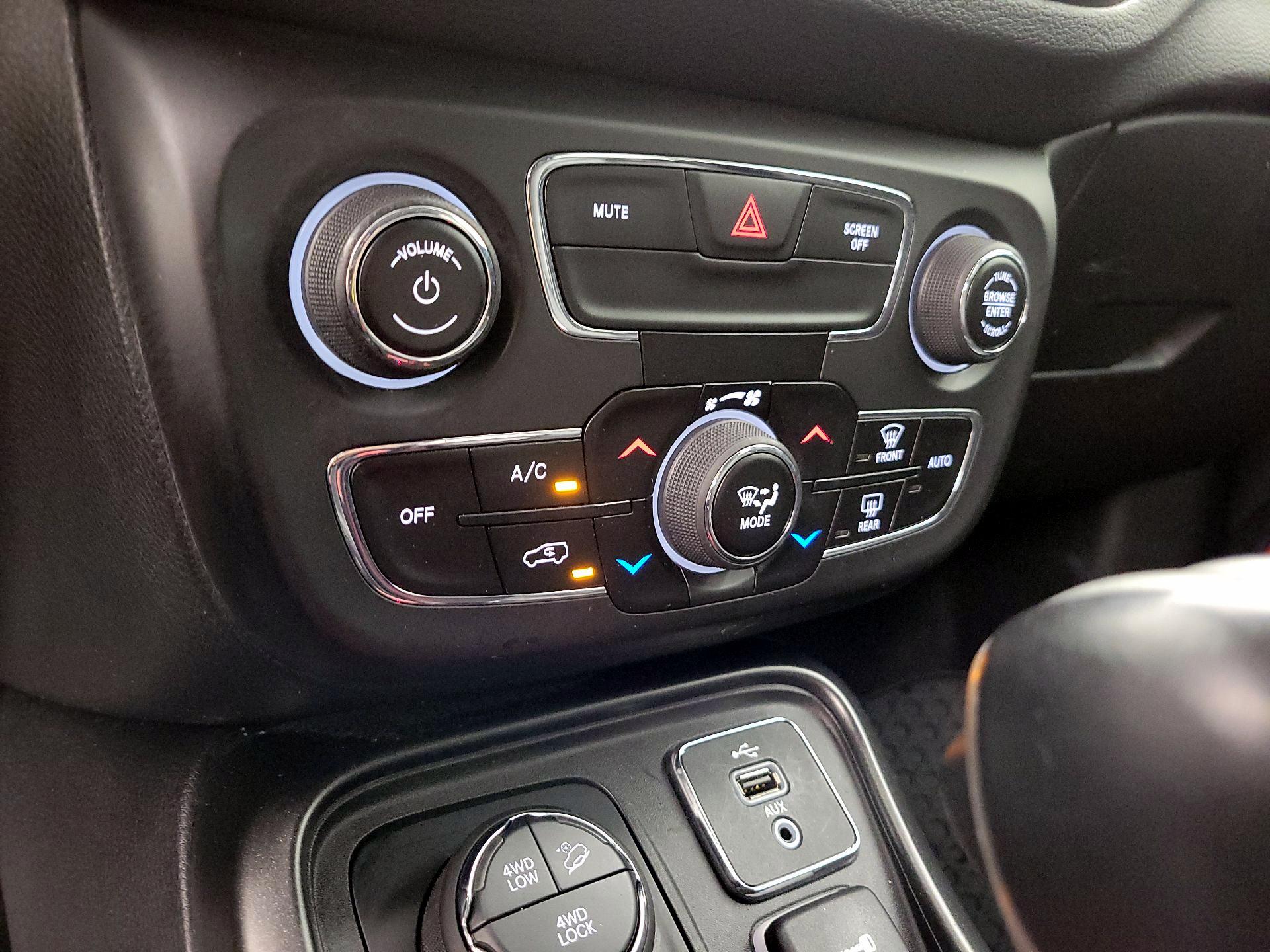 Thumbnail: 2018 Jeep Compass - 16