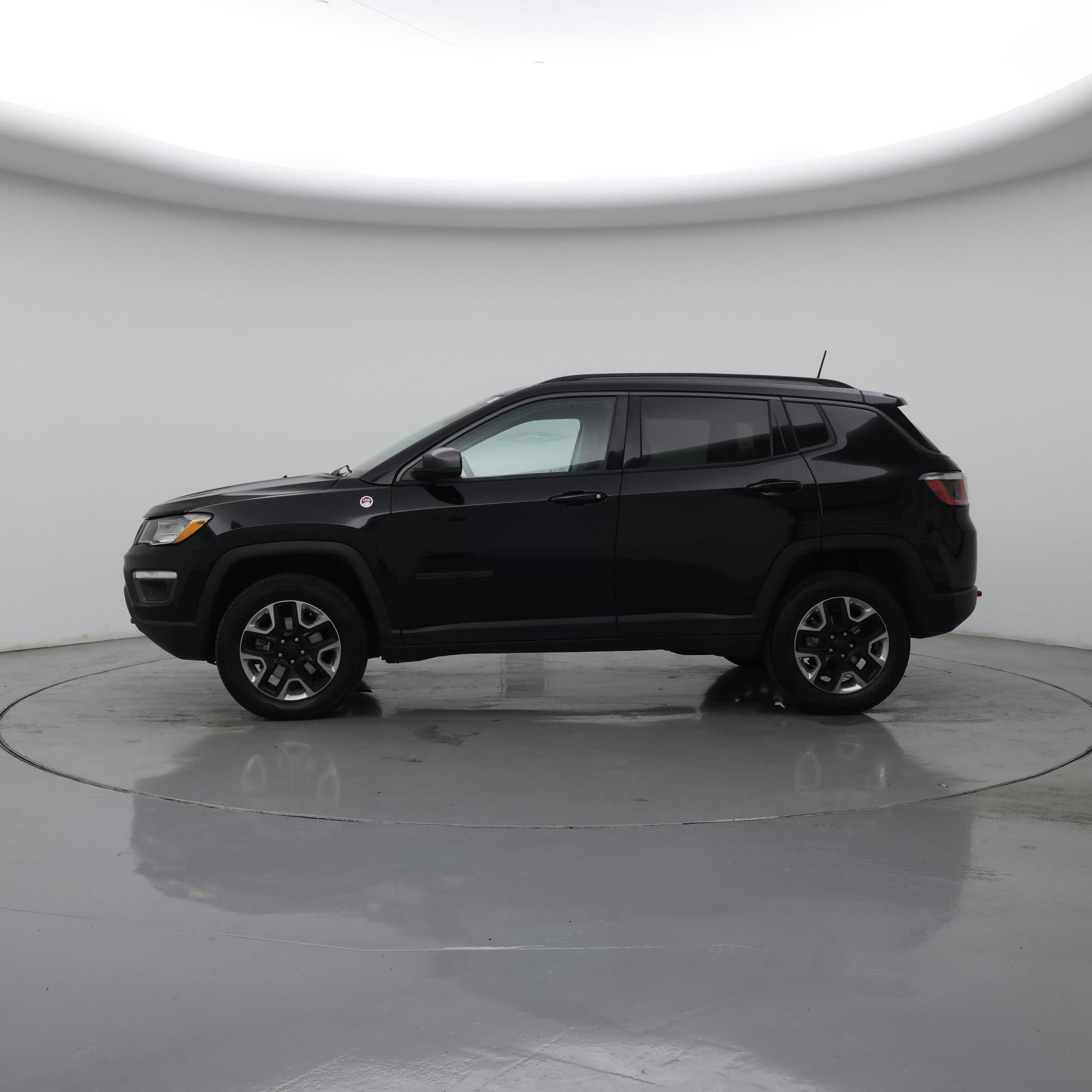 Thumbnail: 2018 Jeep Compass - 3