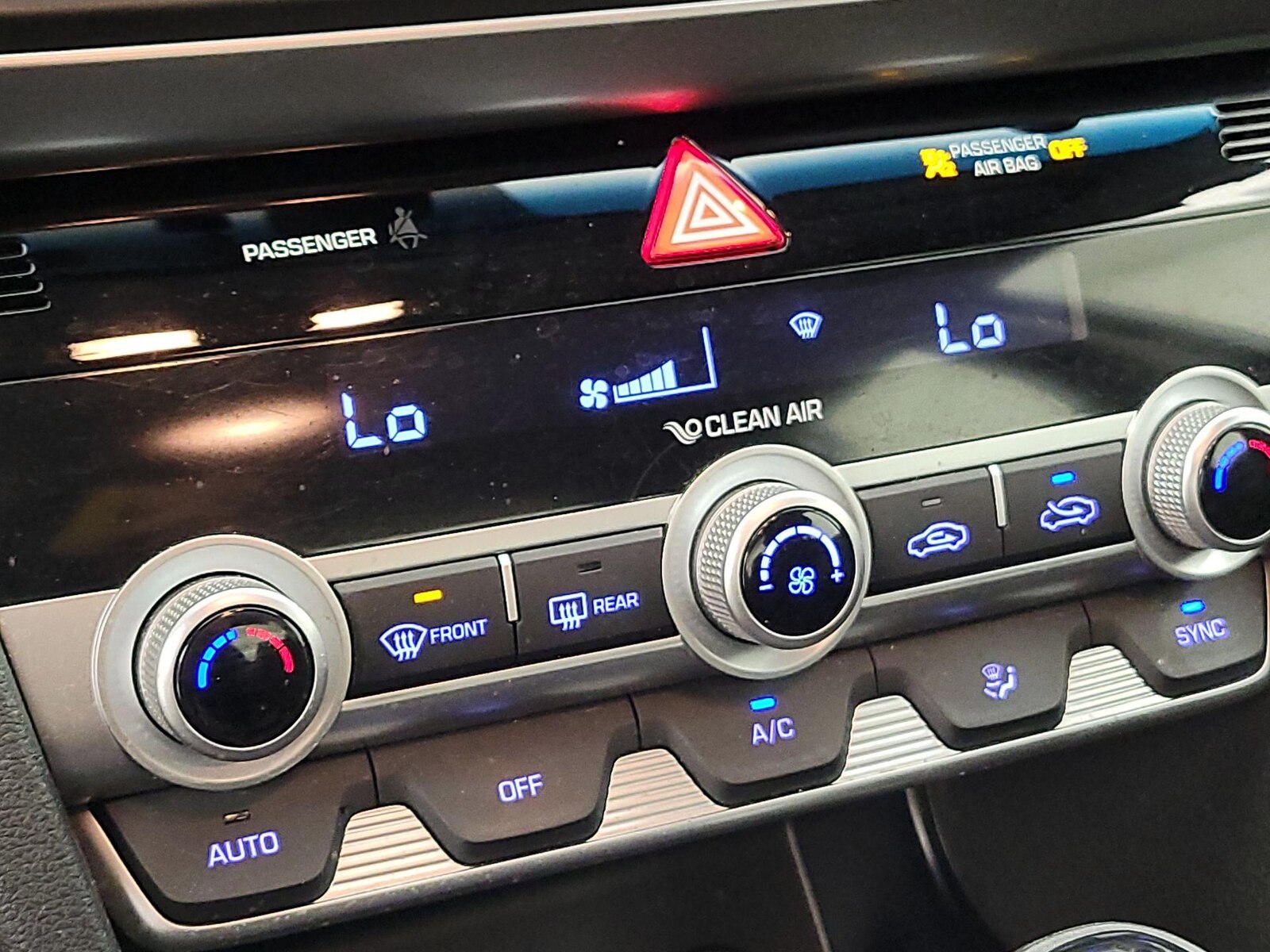 2020 Hyundai Elantra SE - Photo 17