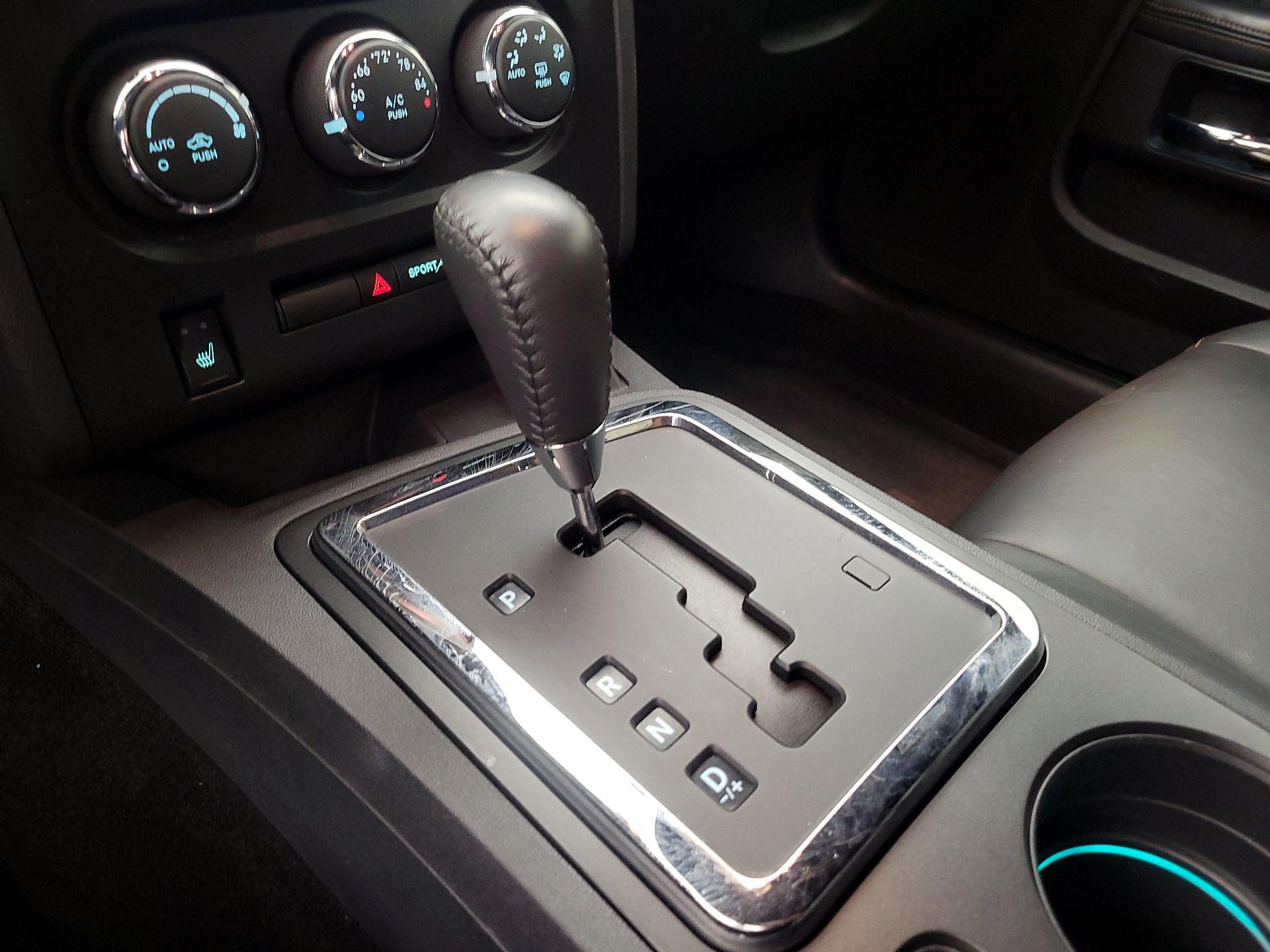 Thumbnail: 2014 Dodge Challenger - 16