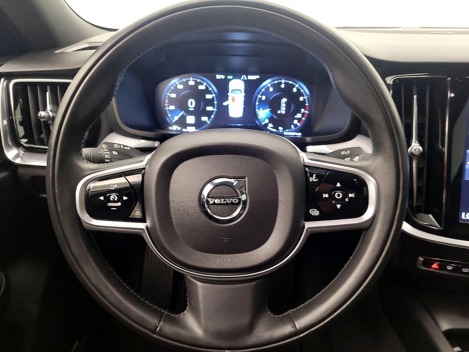 2019 Volvo S60 Momentum - Photo 11