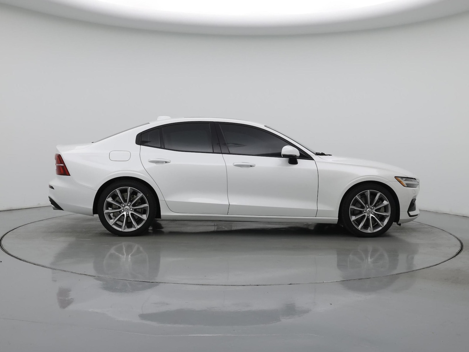 2019 Volvo S60 Momentum - Photo 8