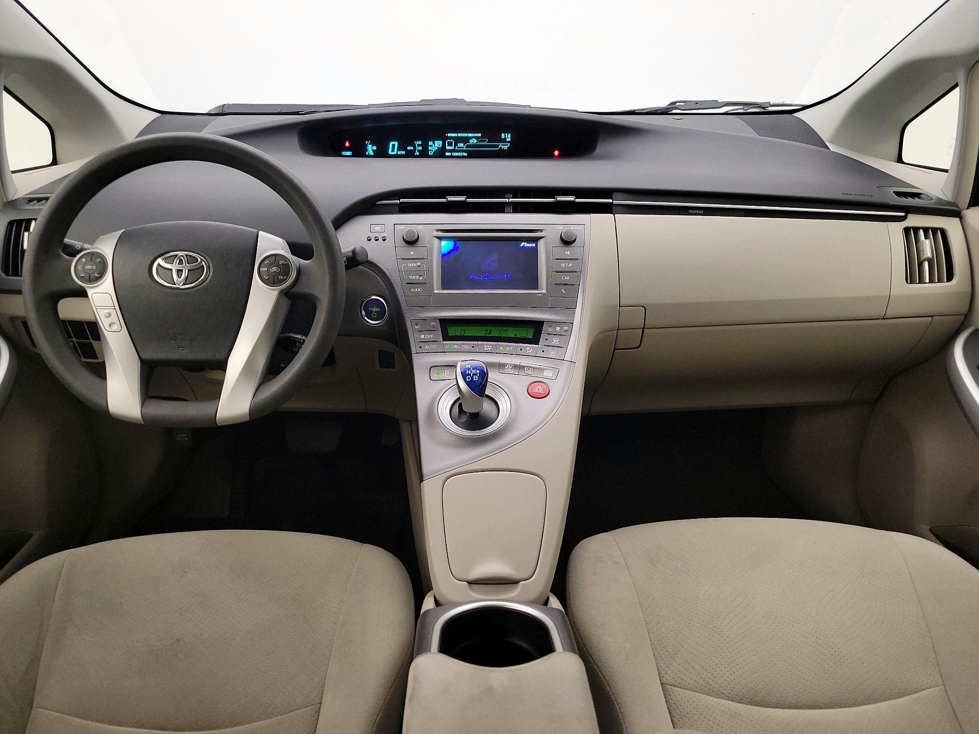 Thumbnail: 2014 Toyota Prius - 9