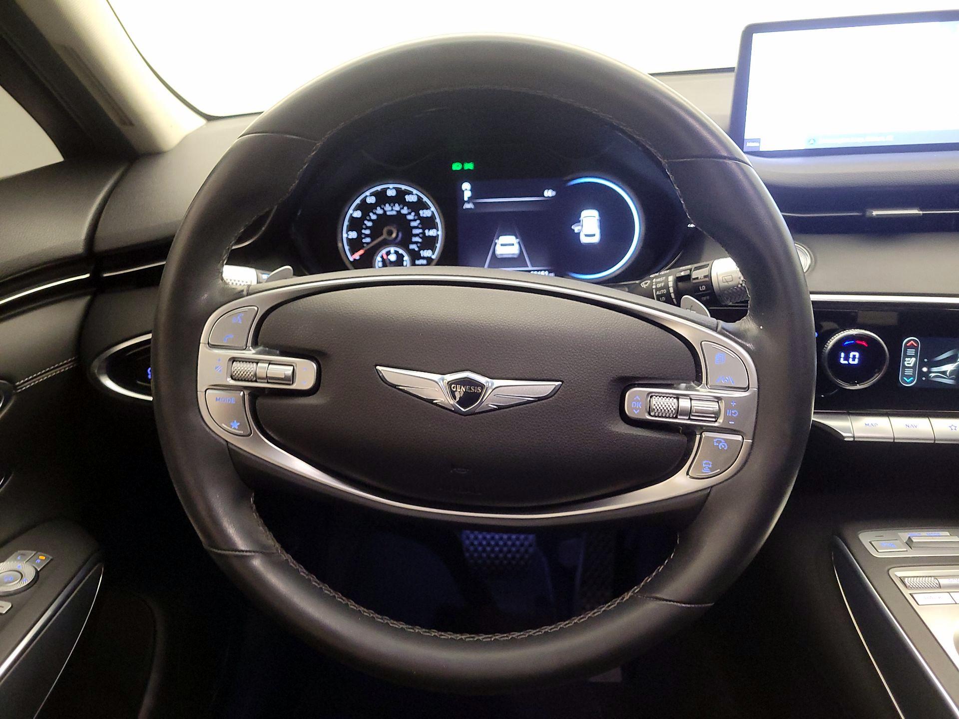 Thumbnail: 2022 Genesis GV70 - 10