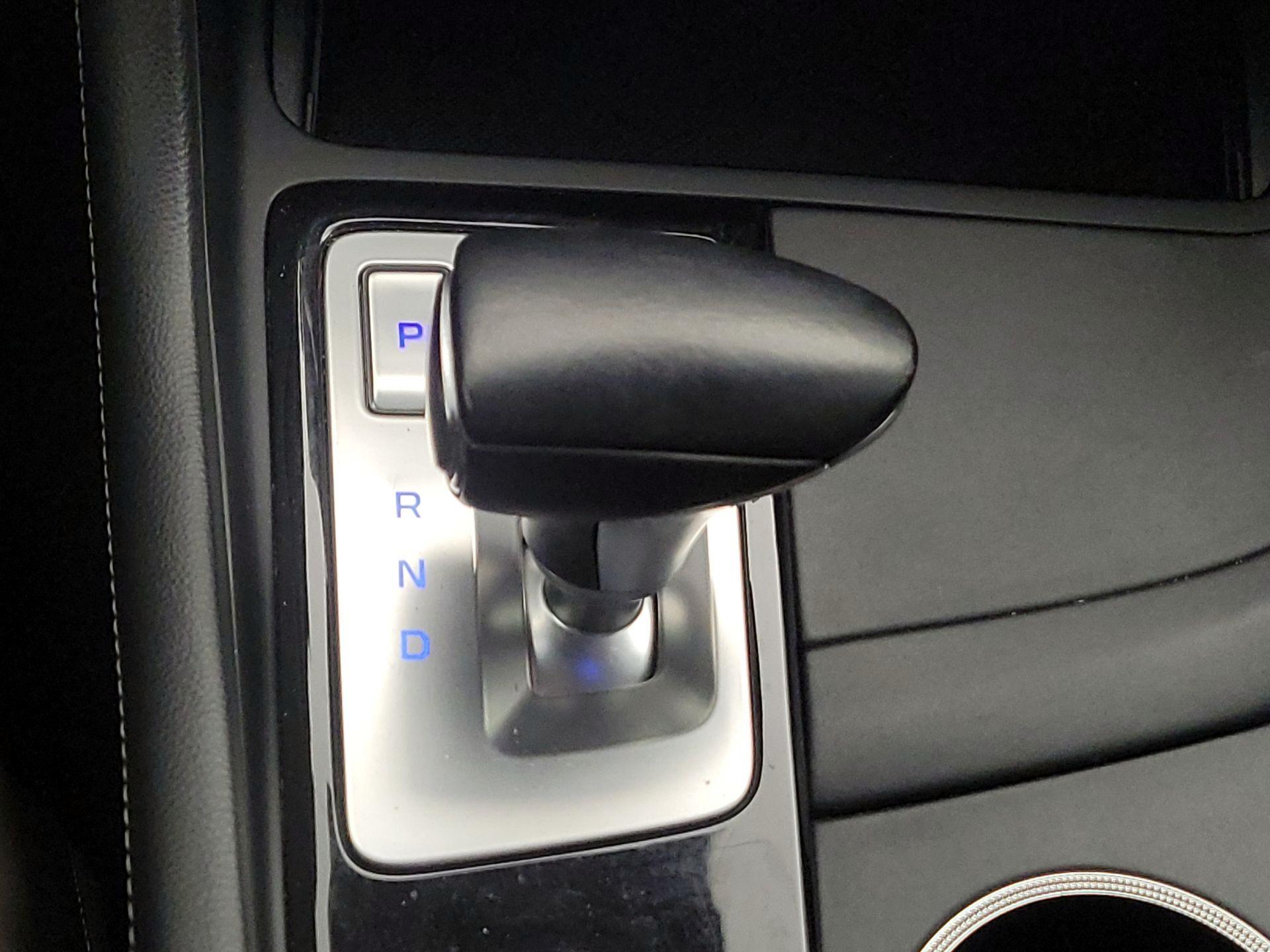 Thumbnail: 2021 Genesis G70 - 17