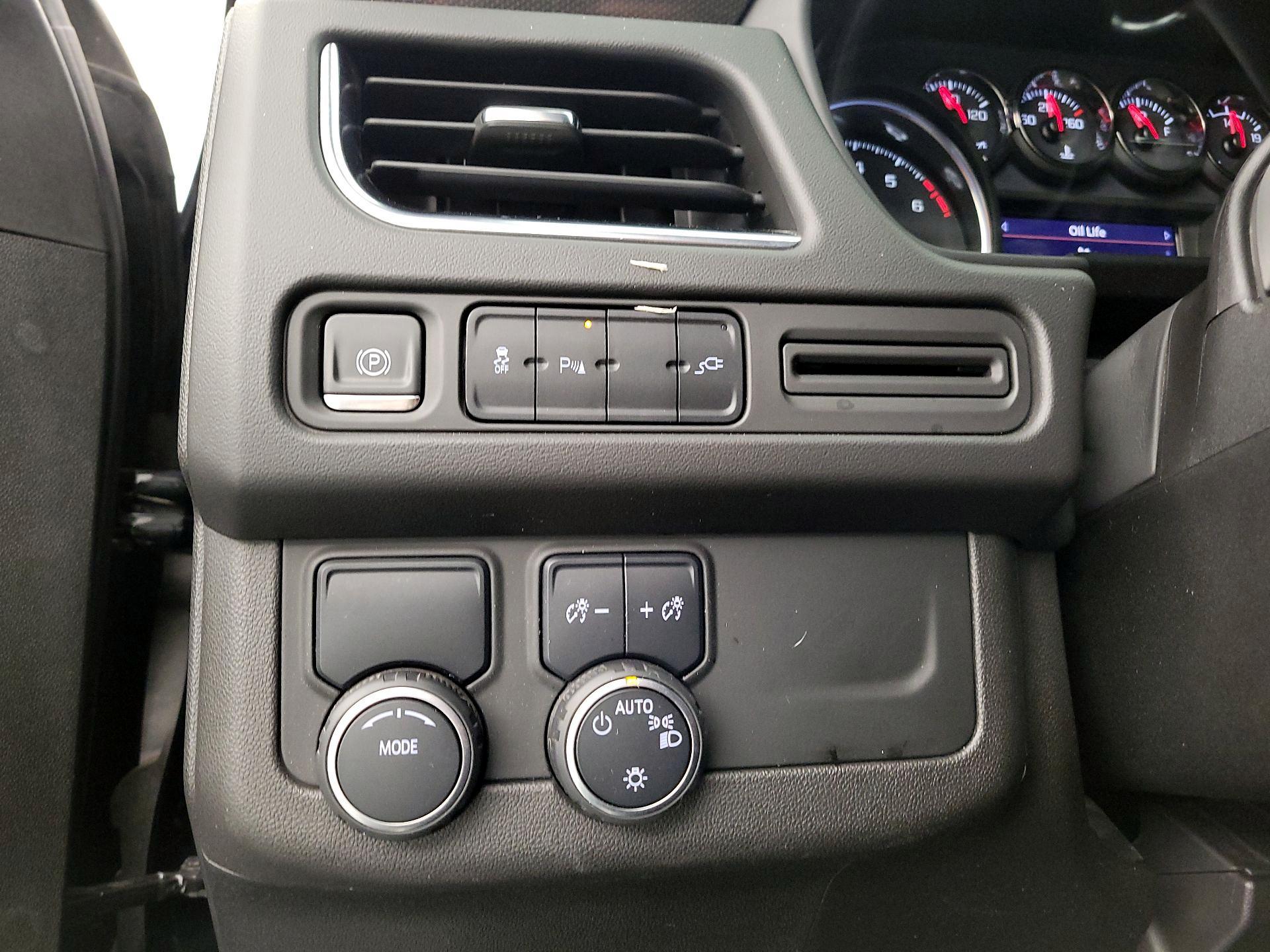 Thumbnail: 2021 Chevrolet Tahoe - 13