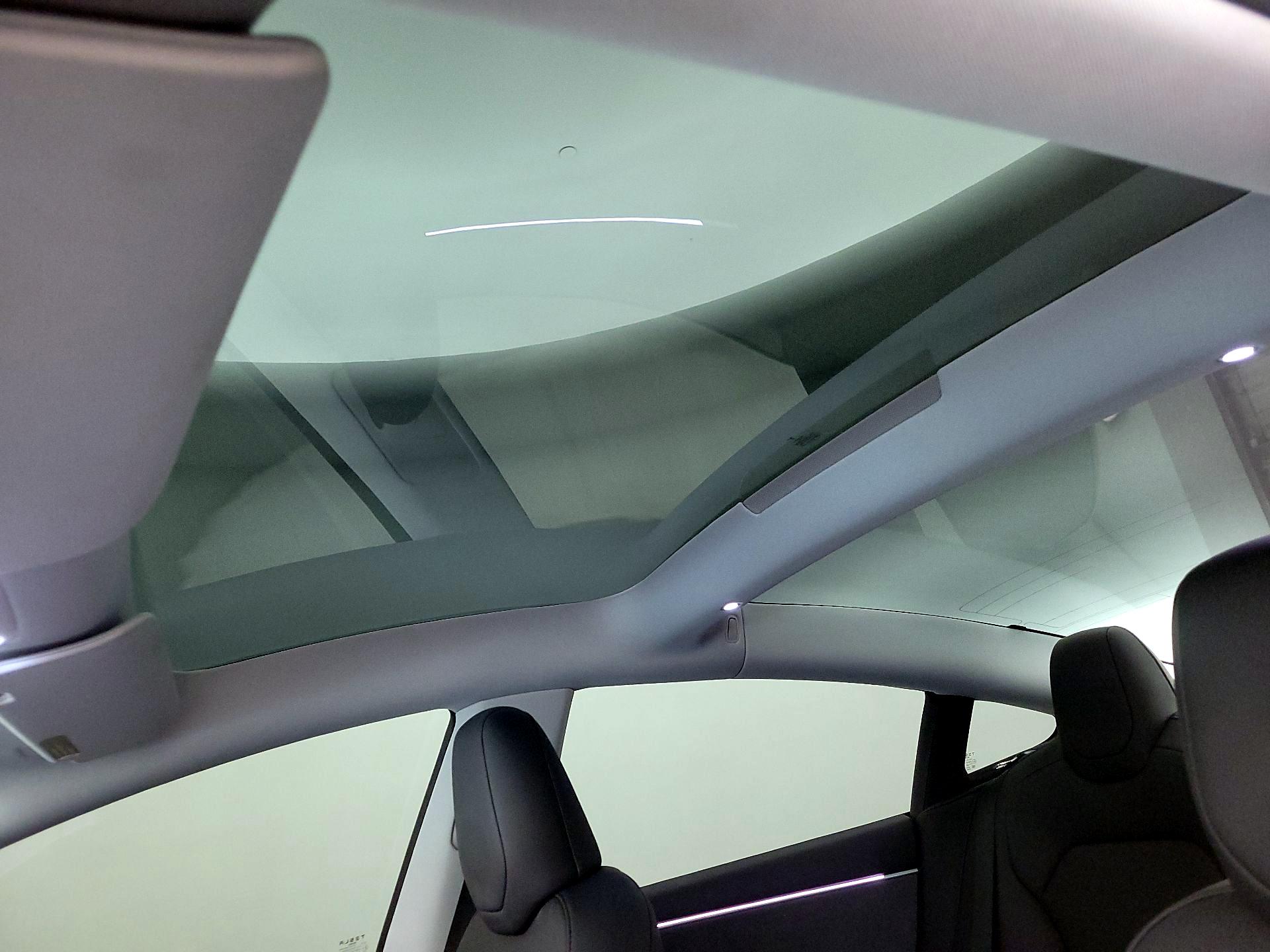 Thumbnail: 2025 Tesla Model 3 - 17