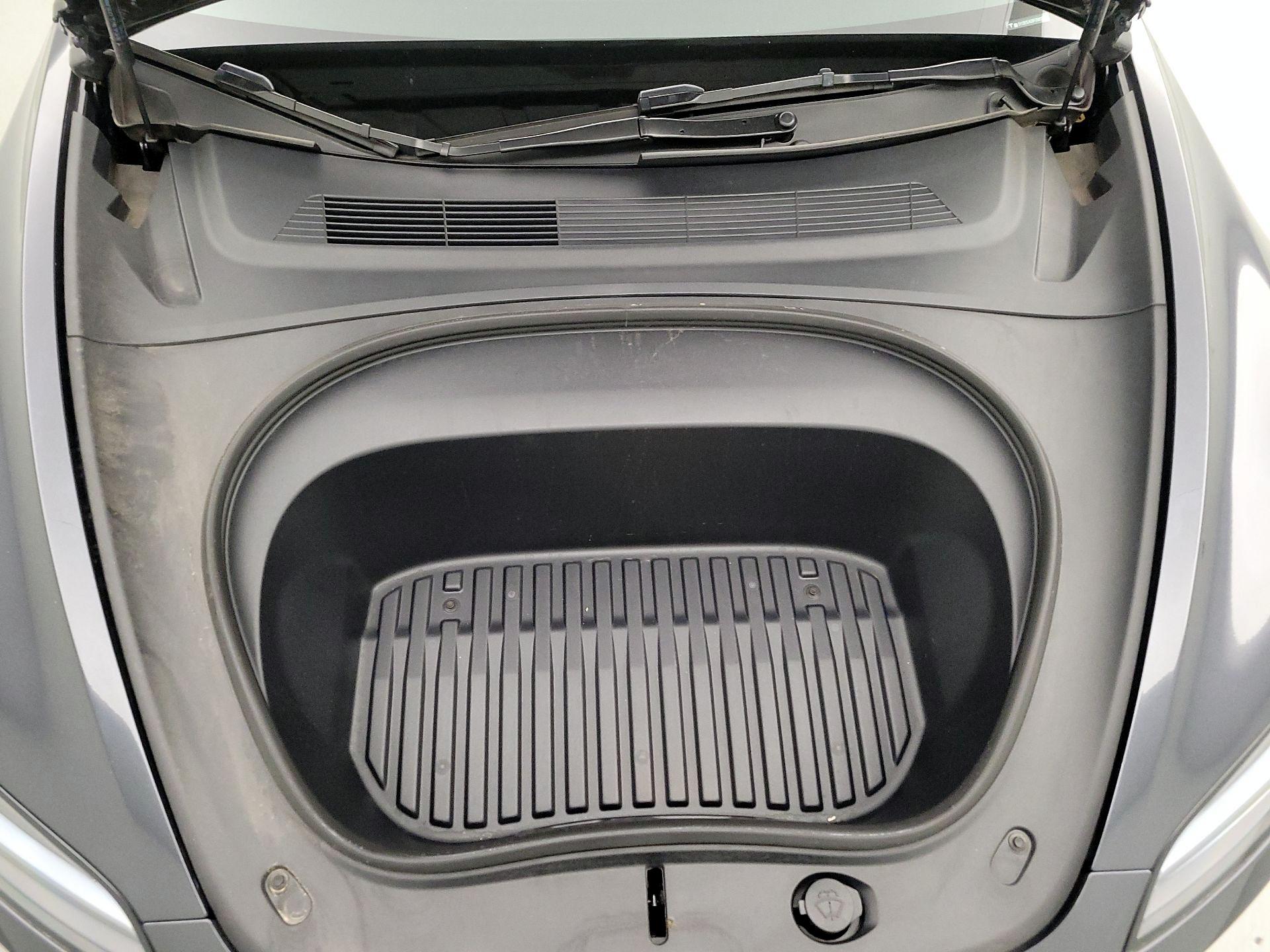 Thumbnail: 2025 Tesla Model 3 - 20