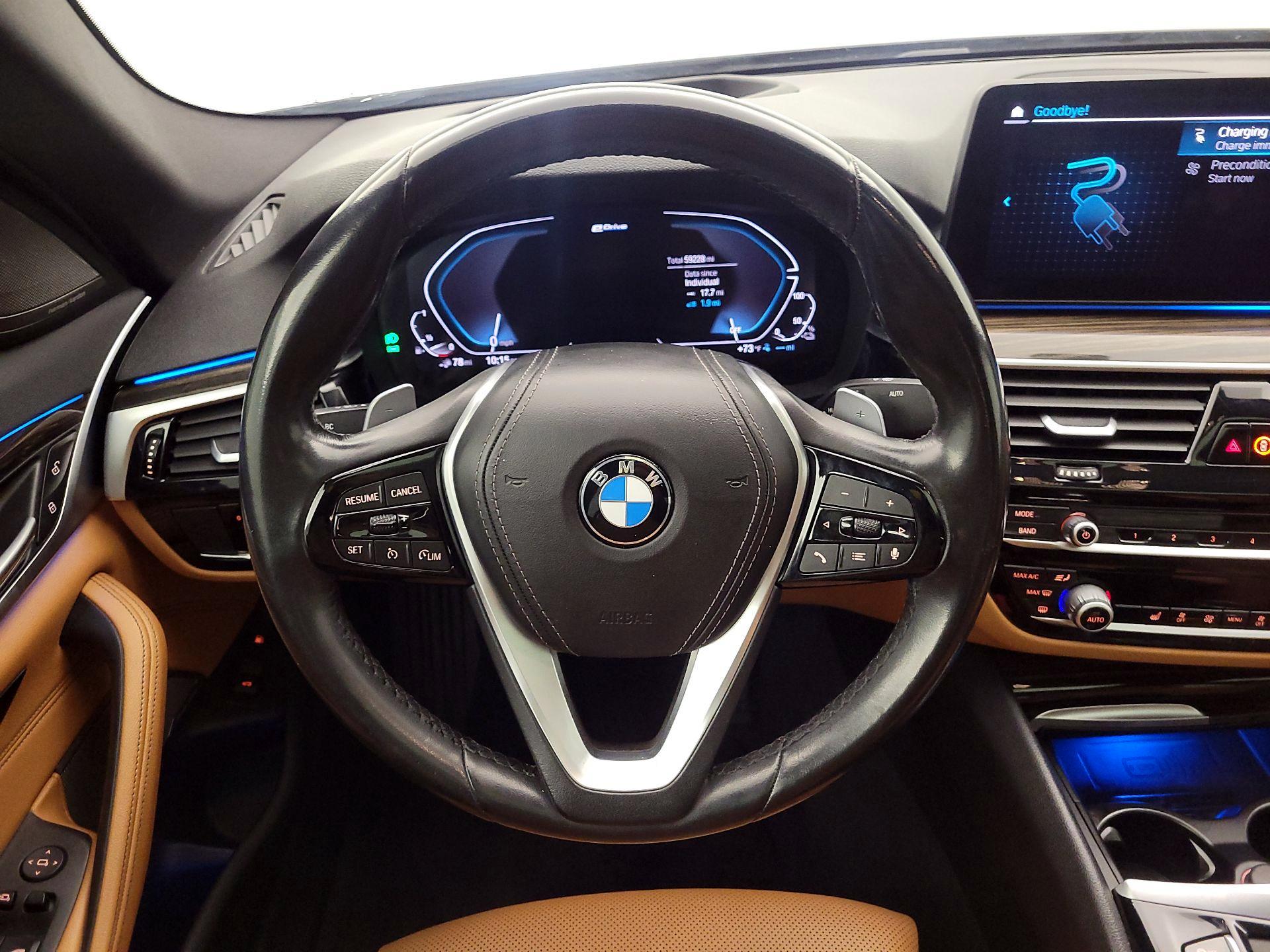 Thumbnail: 2021 BMW 5 Series - 10