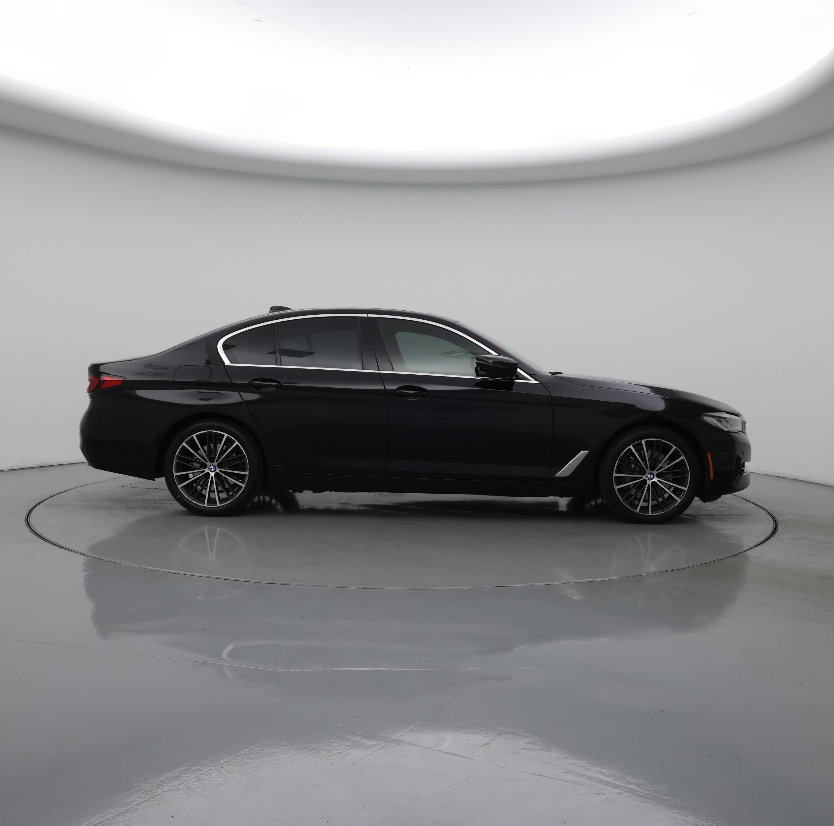Thumbnail: 2021 BMW 5 Series - 7