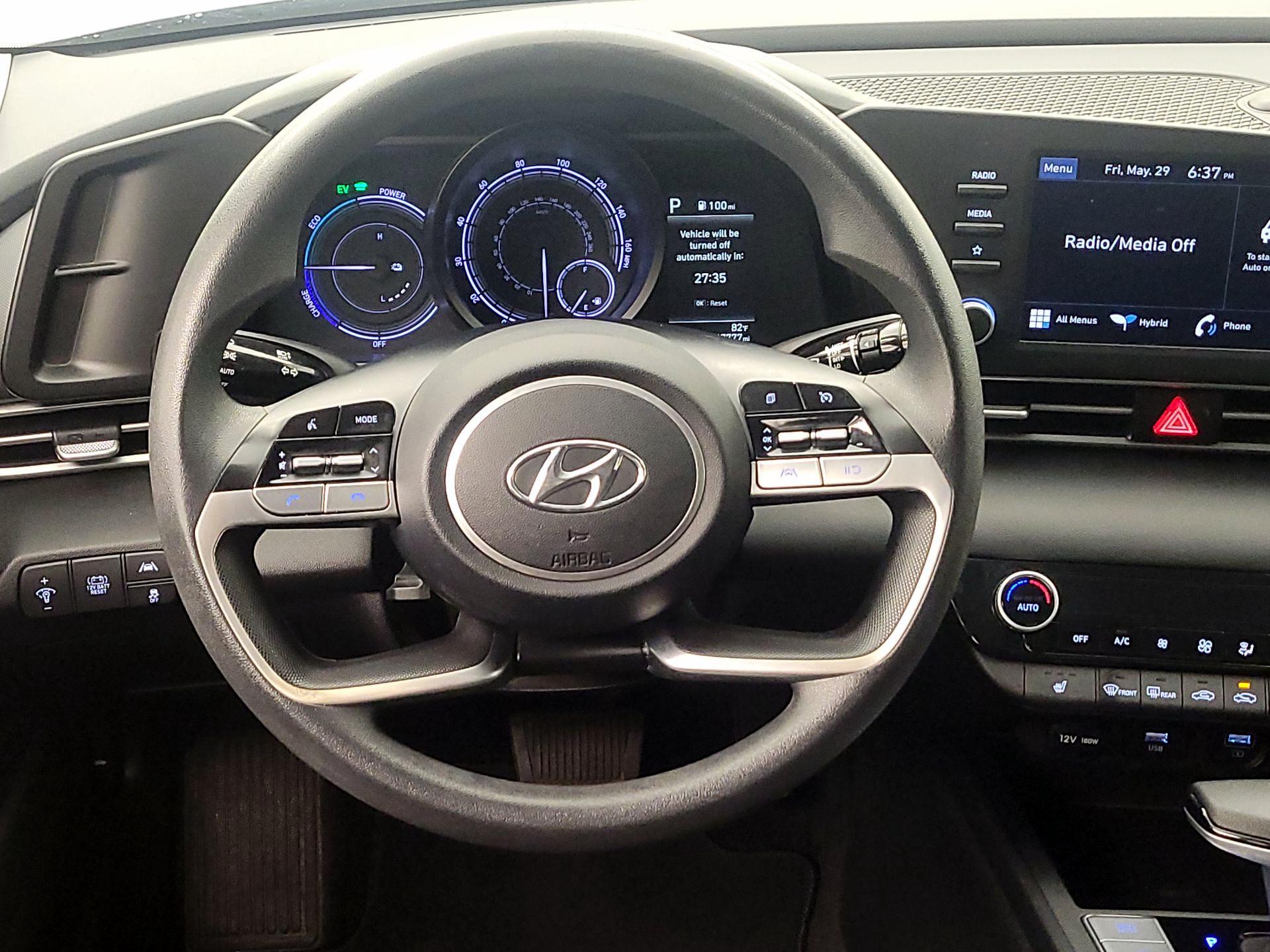 Thumbnail: 2023 Hyundai Elantra - 10