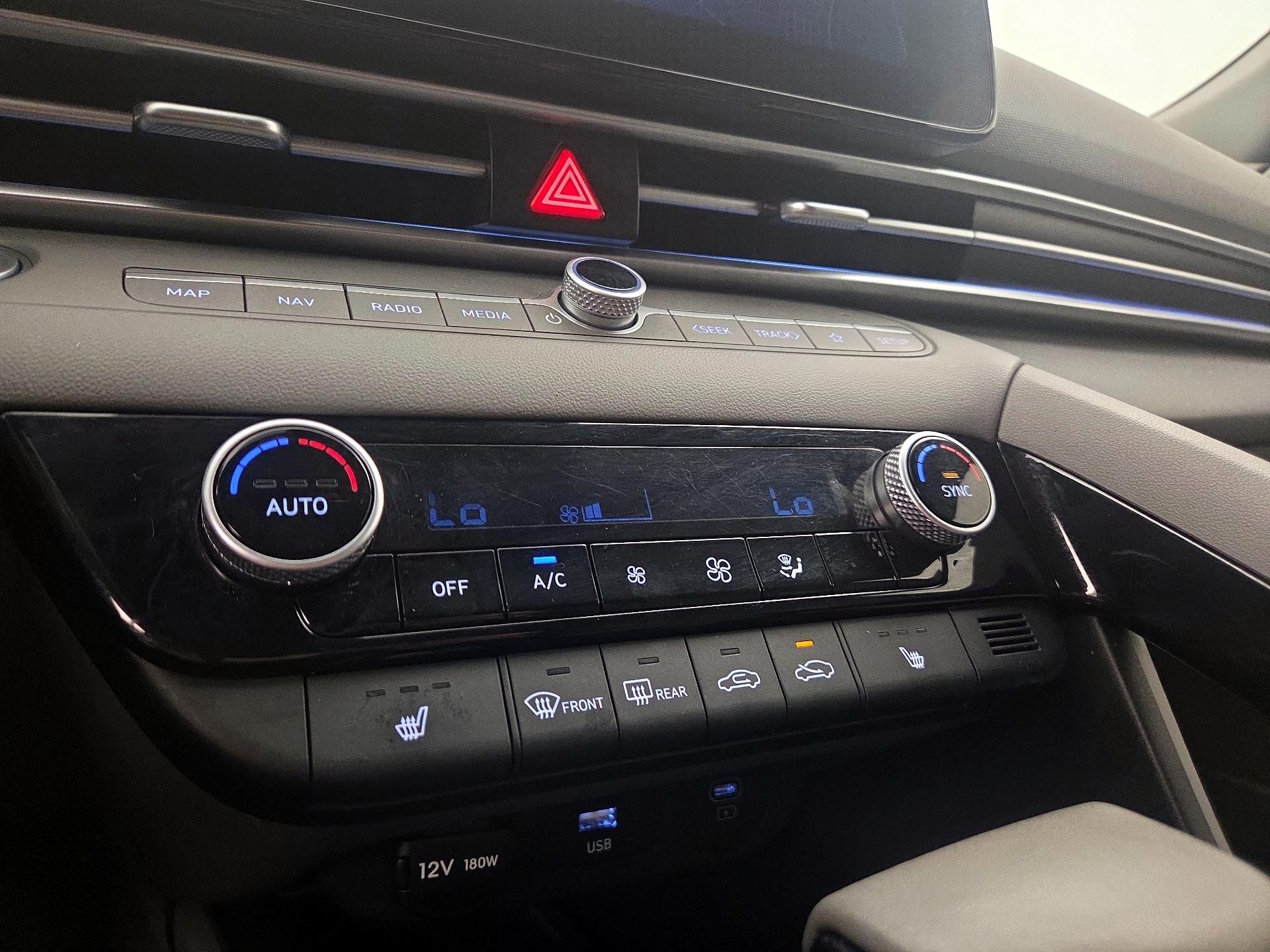 Thumbnail: 2024 Hyundai Elantra - 17