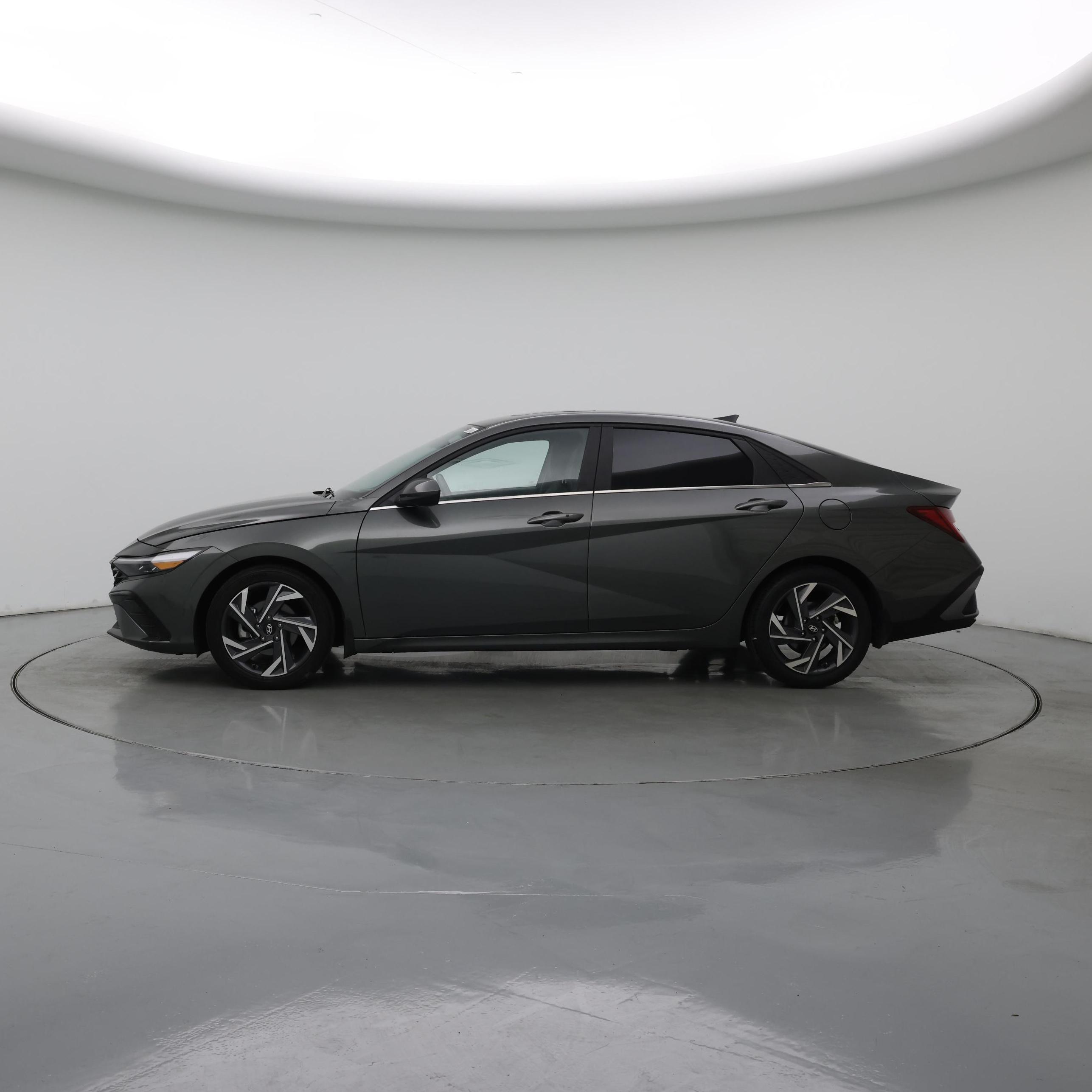 Thumbnail: 2024 Hyundai Elantra - 3