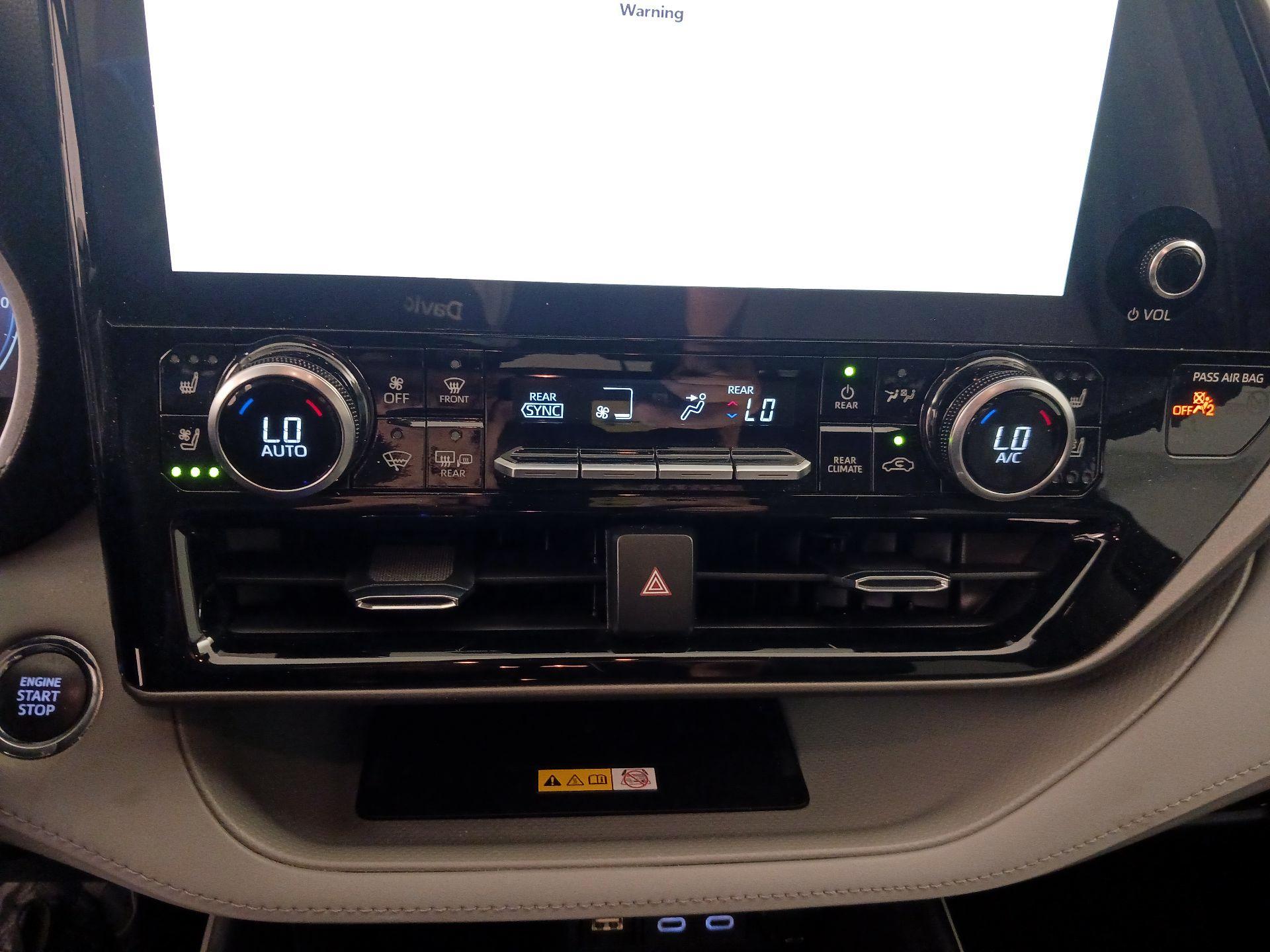 Thumbnail: 2023 Toyota Highlander - 16