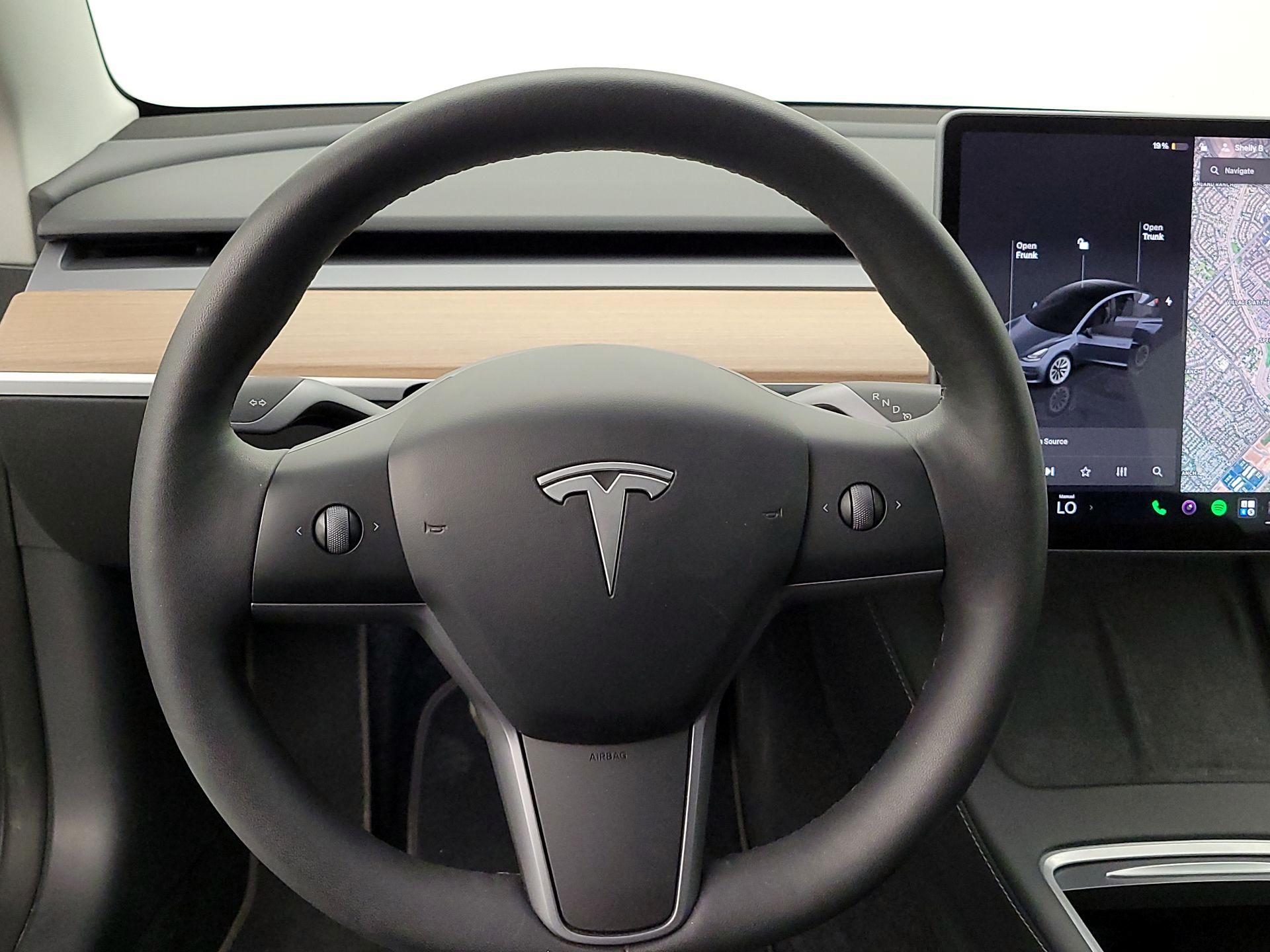 Thumbnail: 2023 Tesla Model 3 - 10