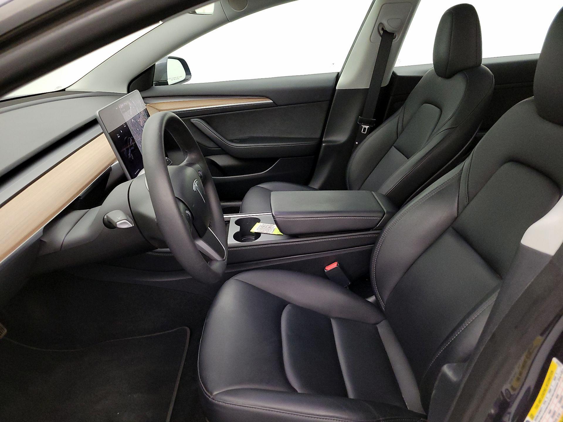 Thumbnail: 2023 Tesla Model 3 - 11