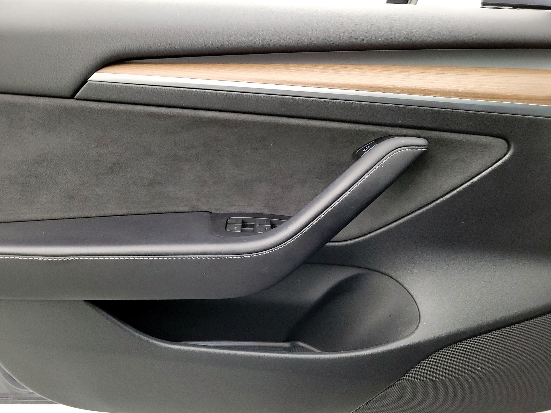 Thumbnail: 2023 Tesla Model 3 - 12