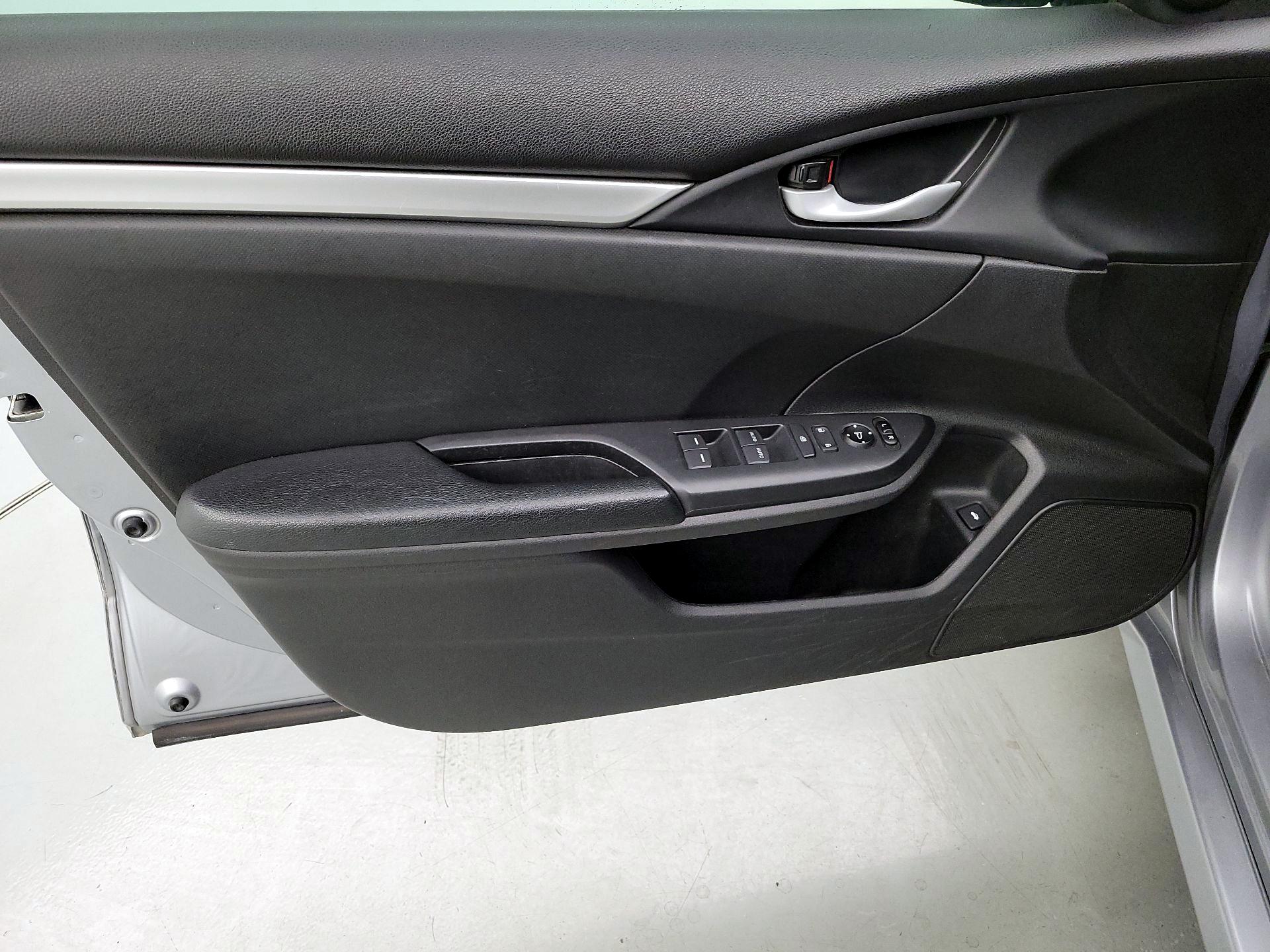 Thumbnail: 2019 Honda Civic - 12