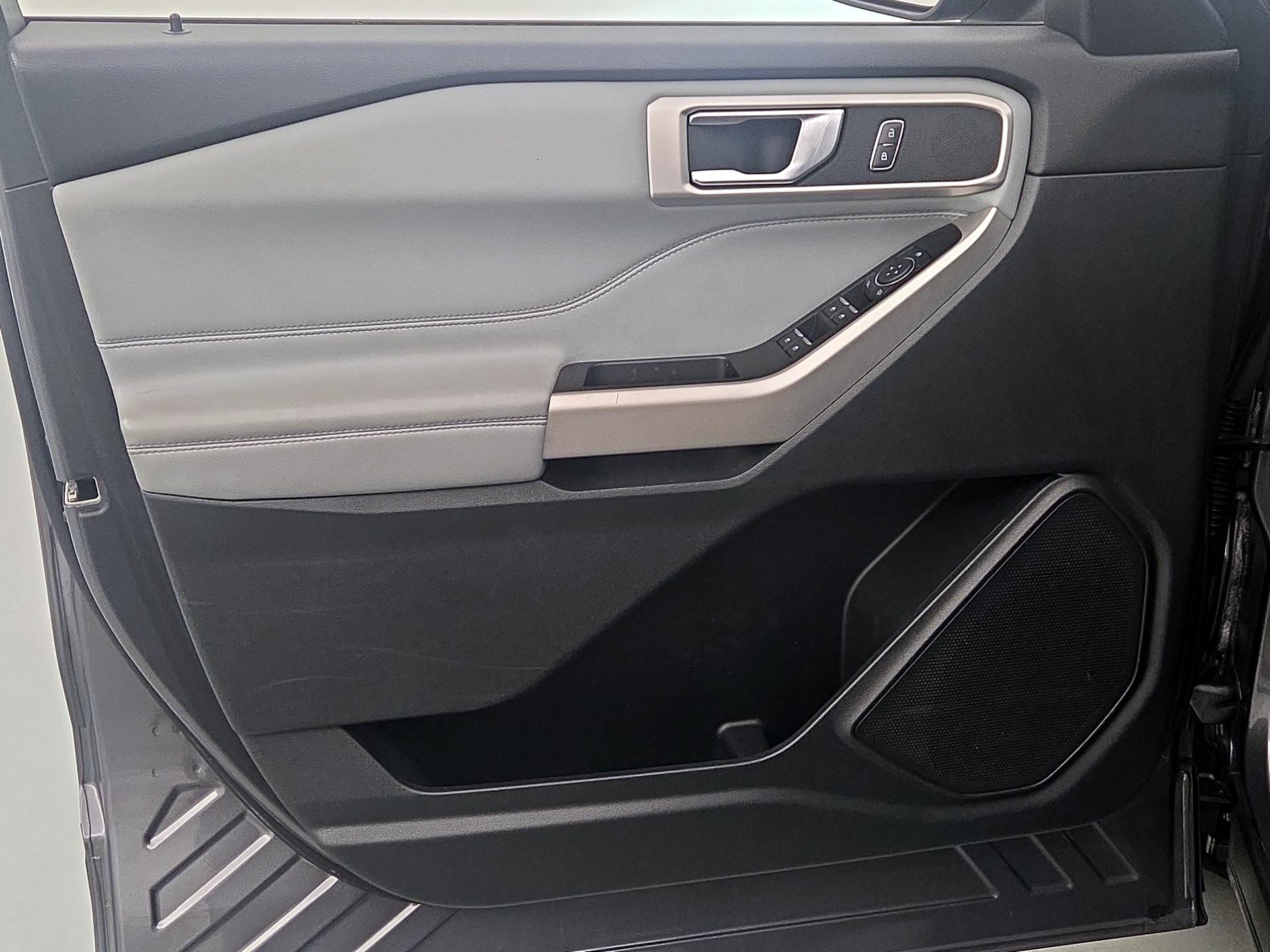 Thumbnail: 2021 Ford Explorer - 12