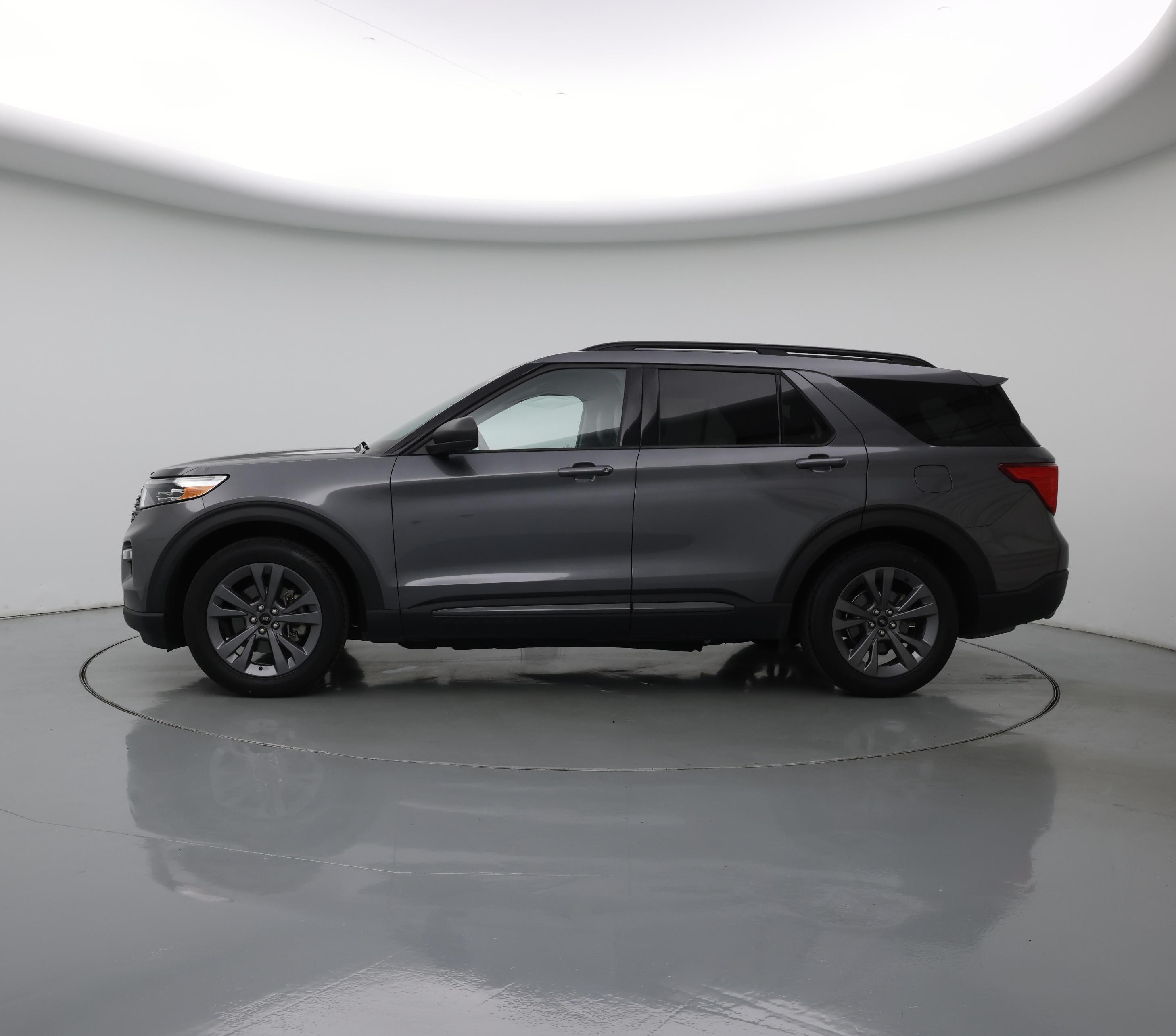 Thumbnail: 2021 Ford Explorer - 3